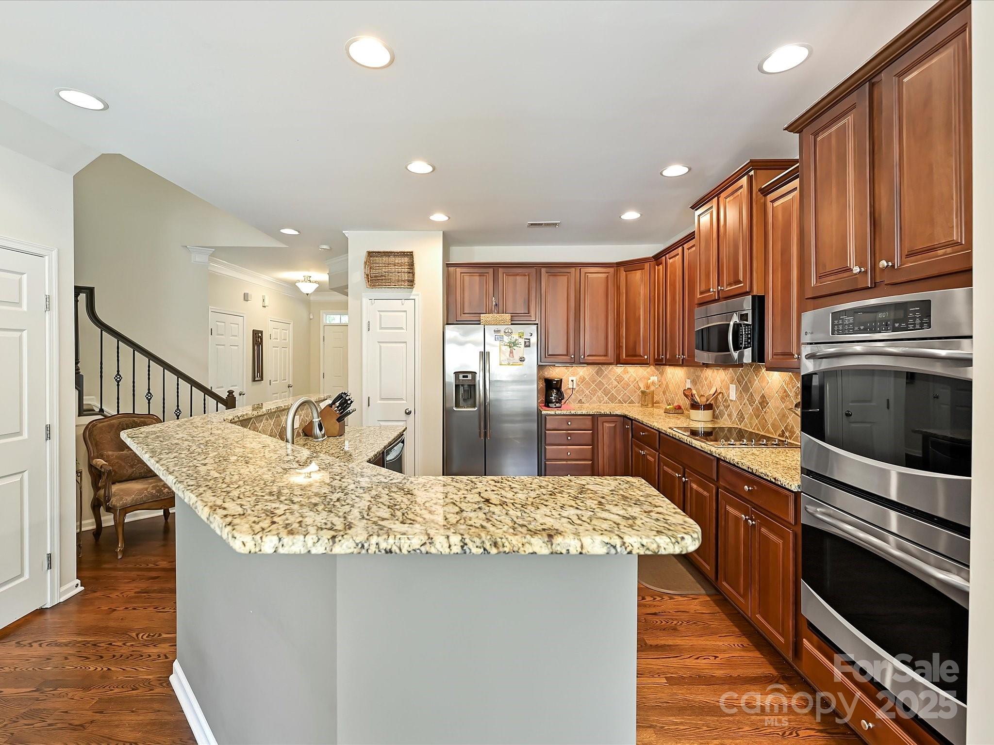 405 Armour Street — Davidson