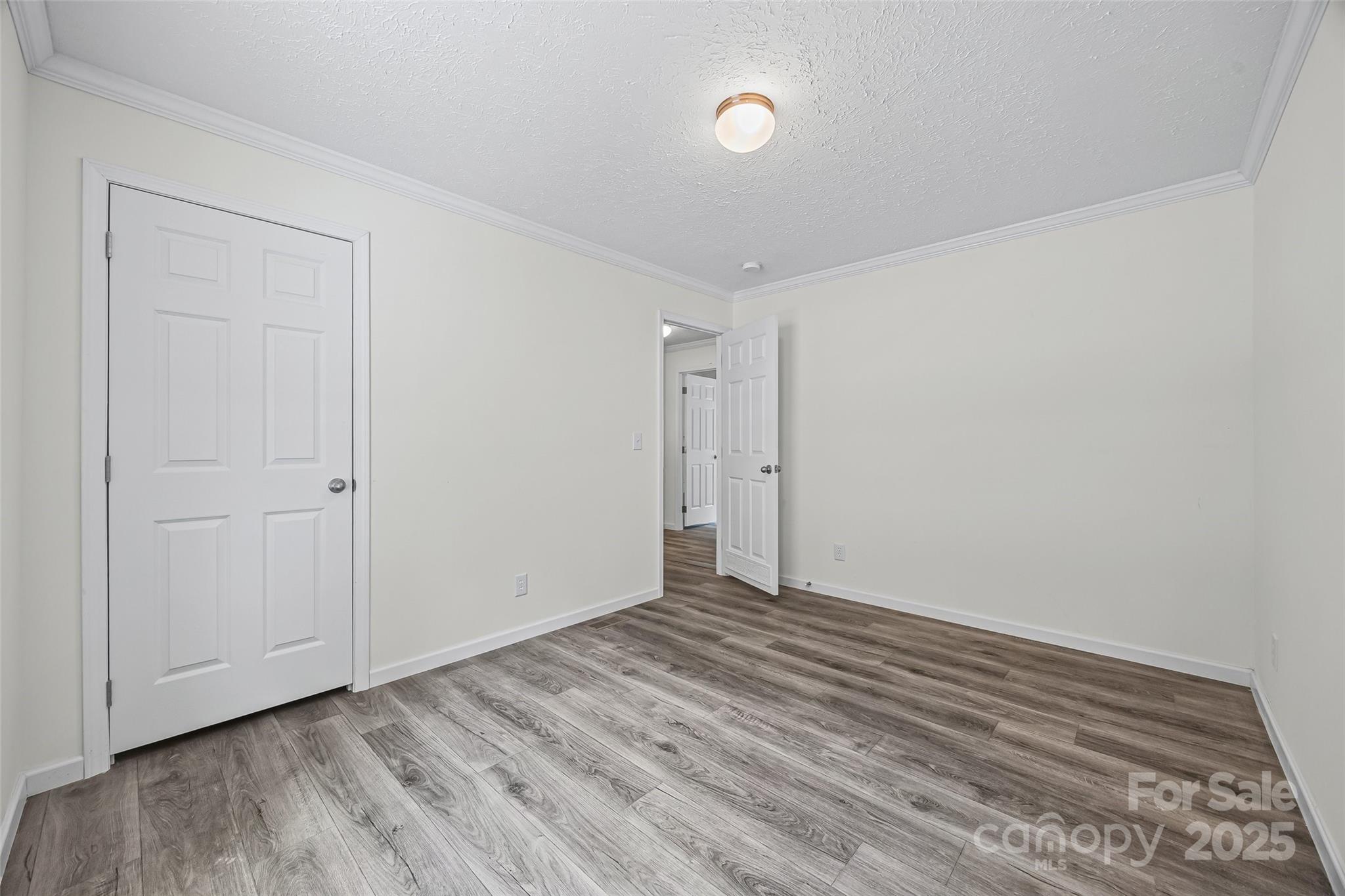 2025 Kisatchie Drive — Hickory Grove