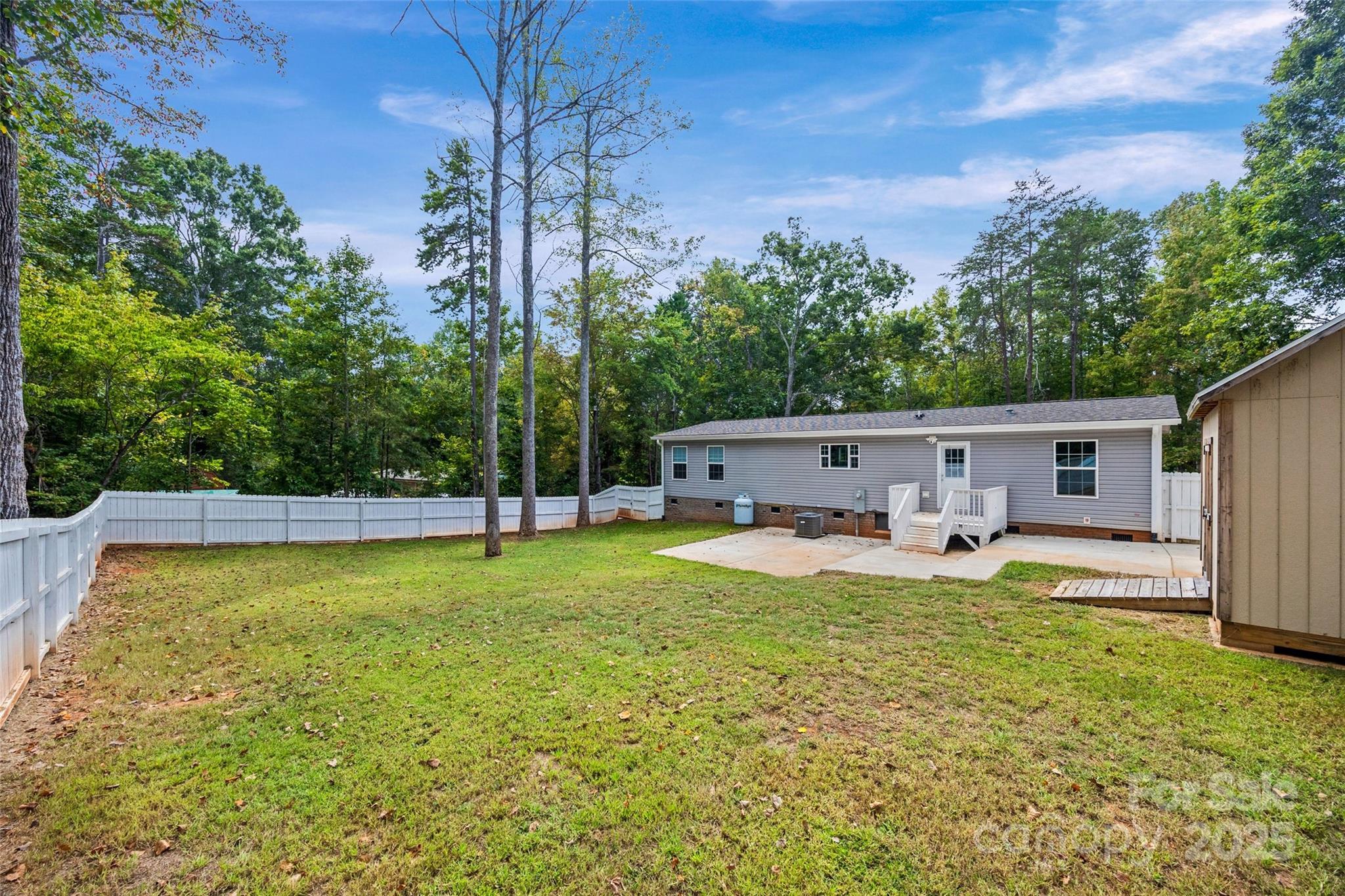 2025 Kisatchie Drive — Hickory Grove