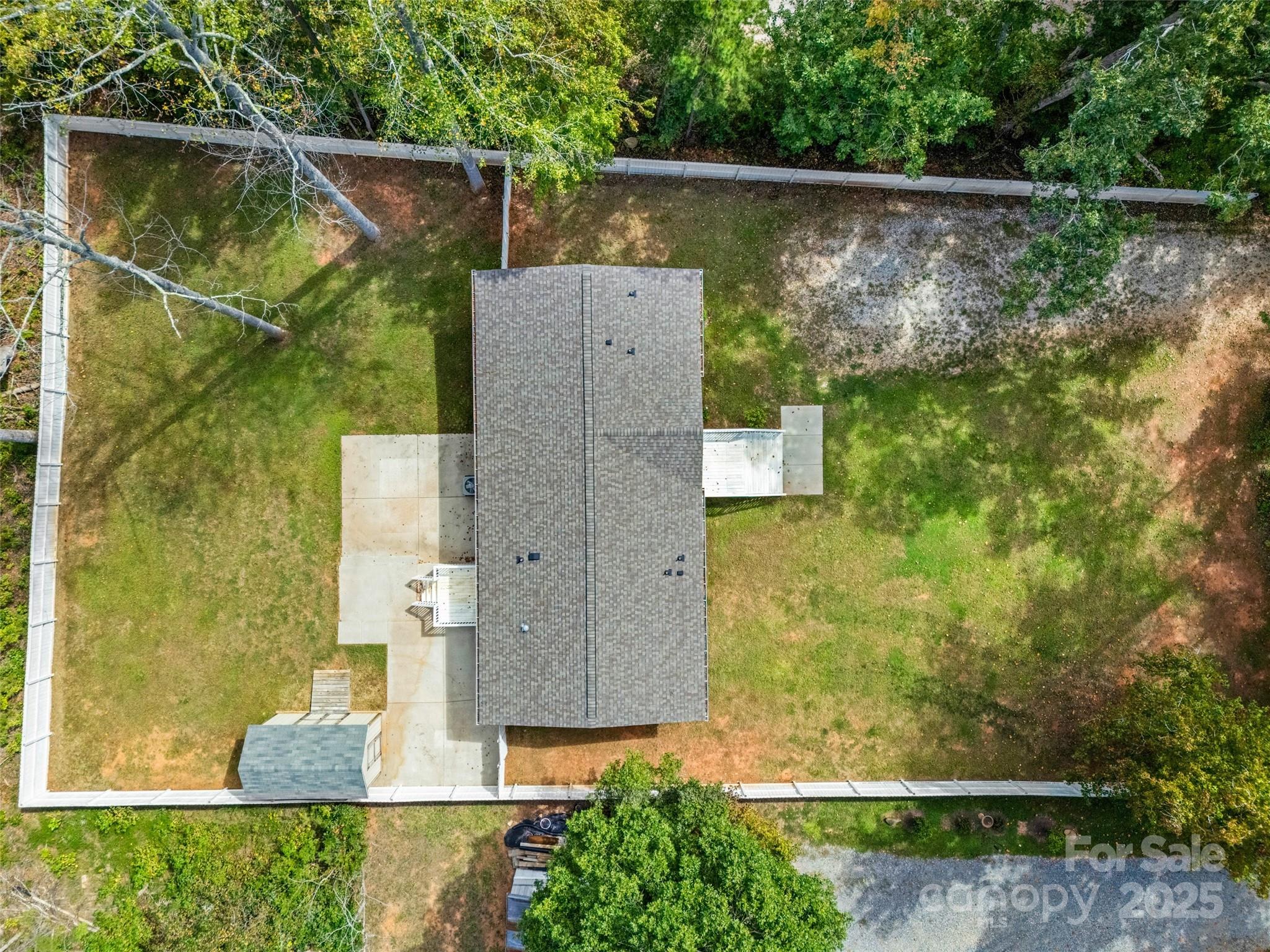 2025 Kisatchie Drive — Hickory Grove