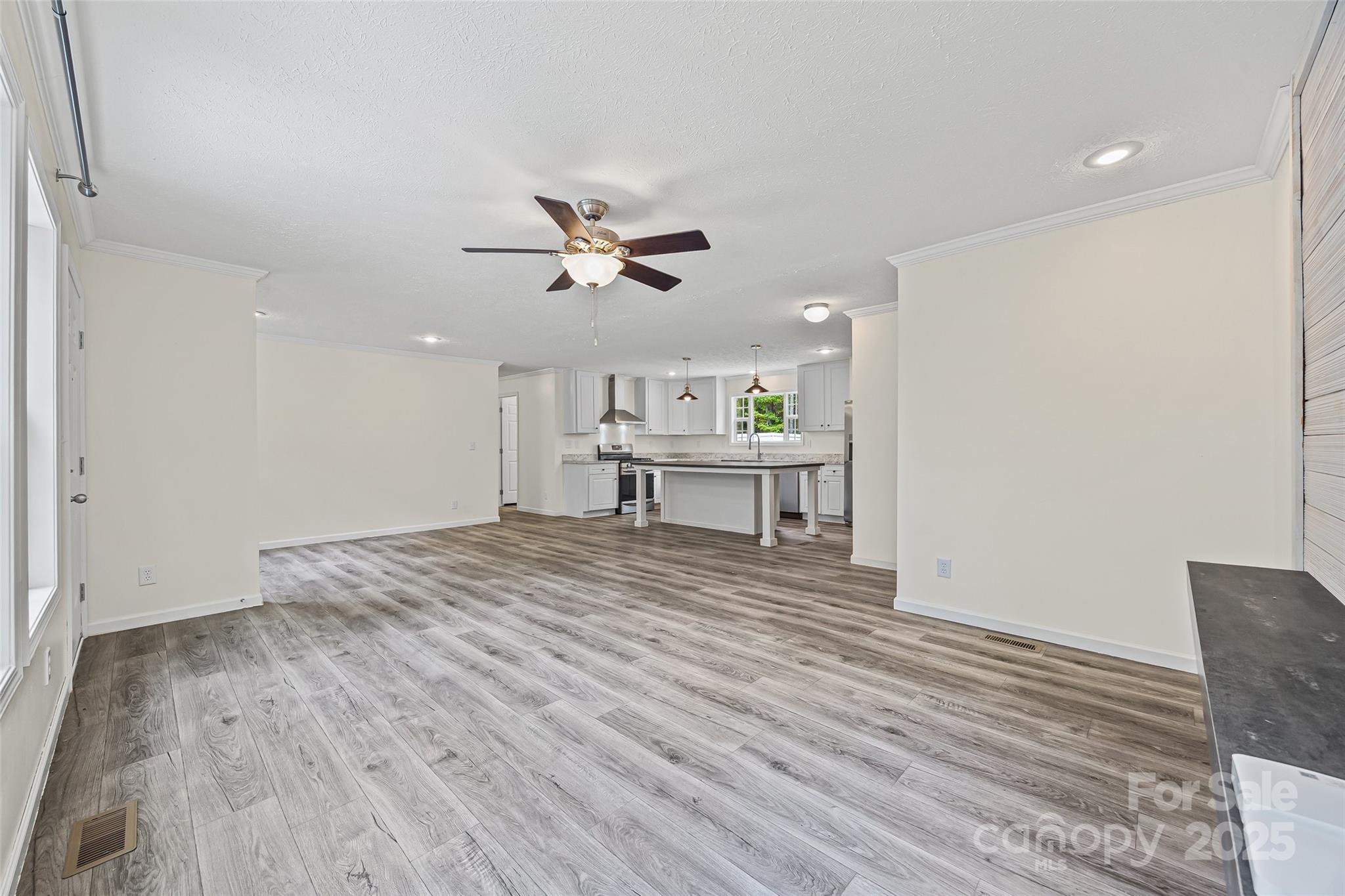 2025 Kisatchie Drive — Hickory Grove