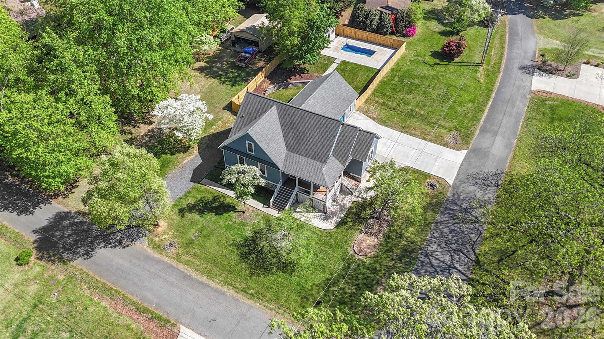 206 Montclair Drive — Locust