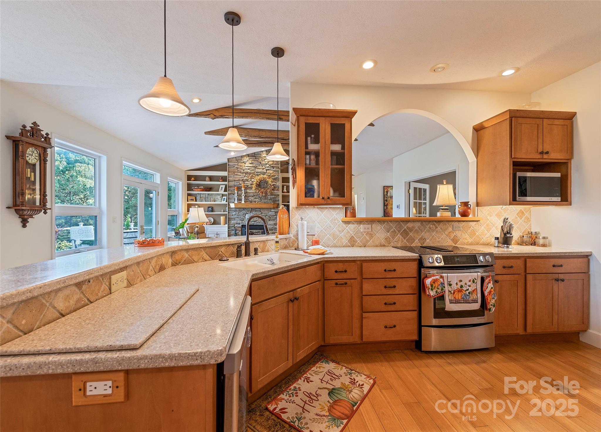966 Coyote Hollow Road — Waynesville