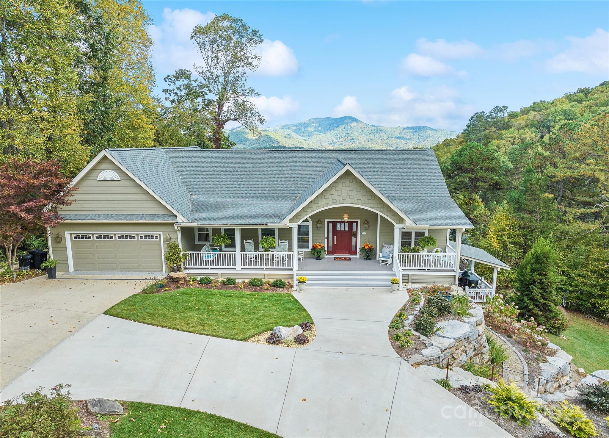 966 Coyote Hollow Road — Waynesville
