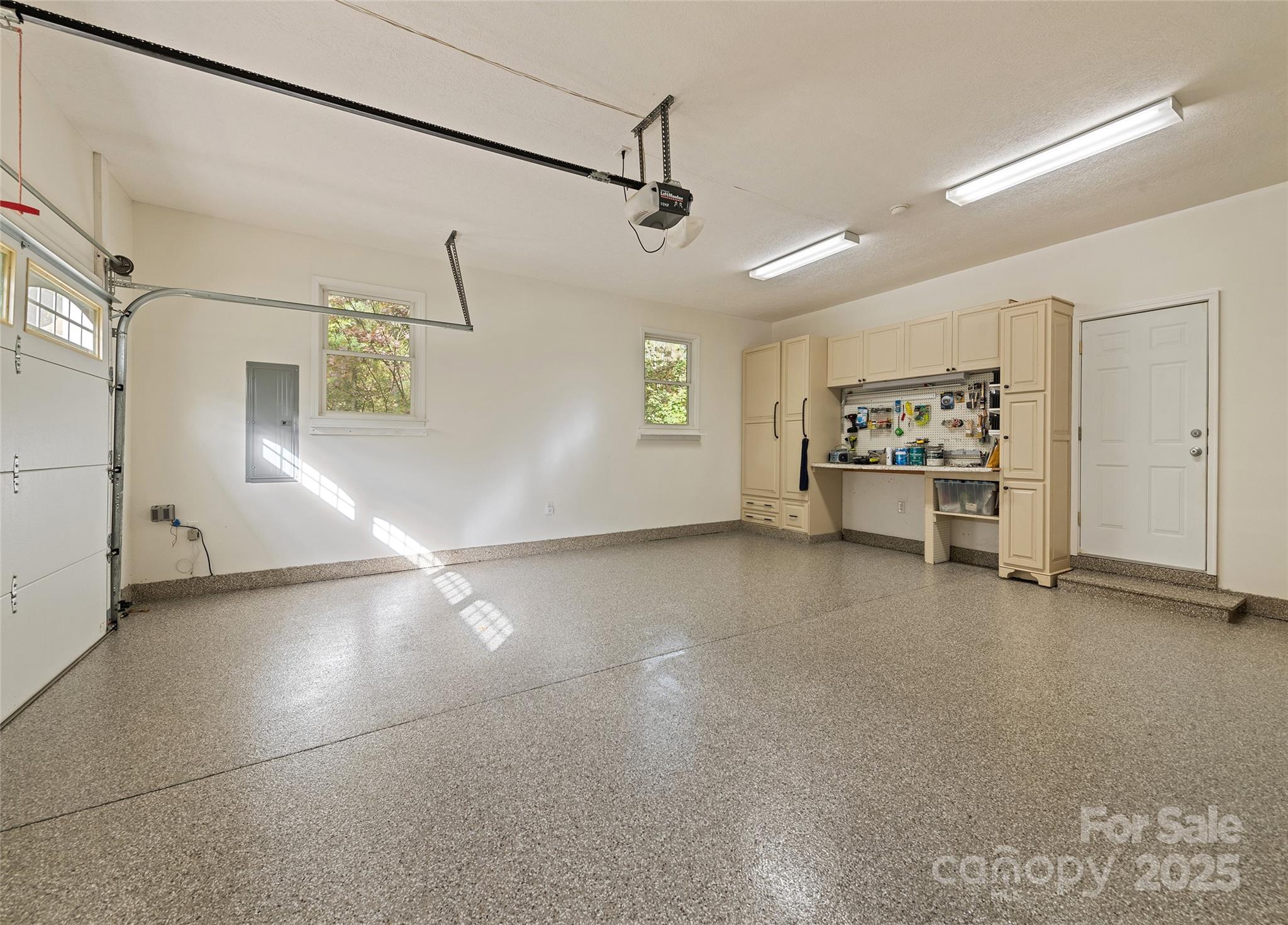 966 Coyote Hollow Road — Waynesville
