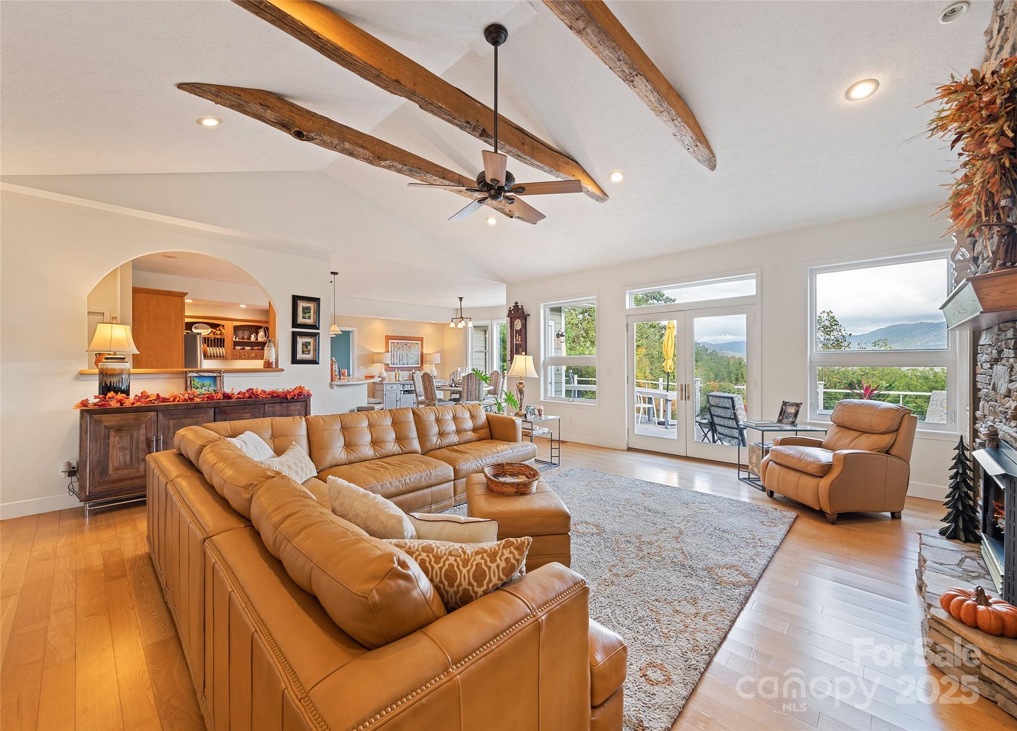 966 Coyote Hollow Road — Waynesville
