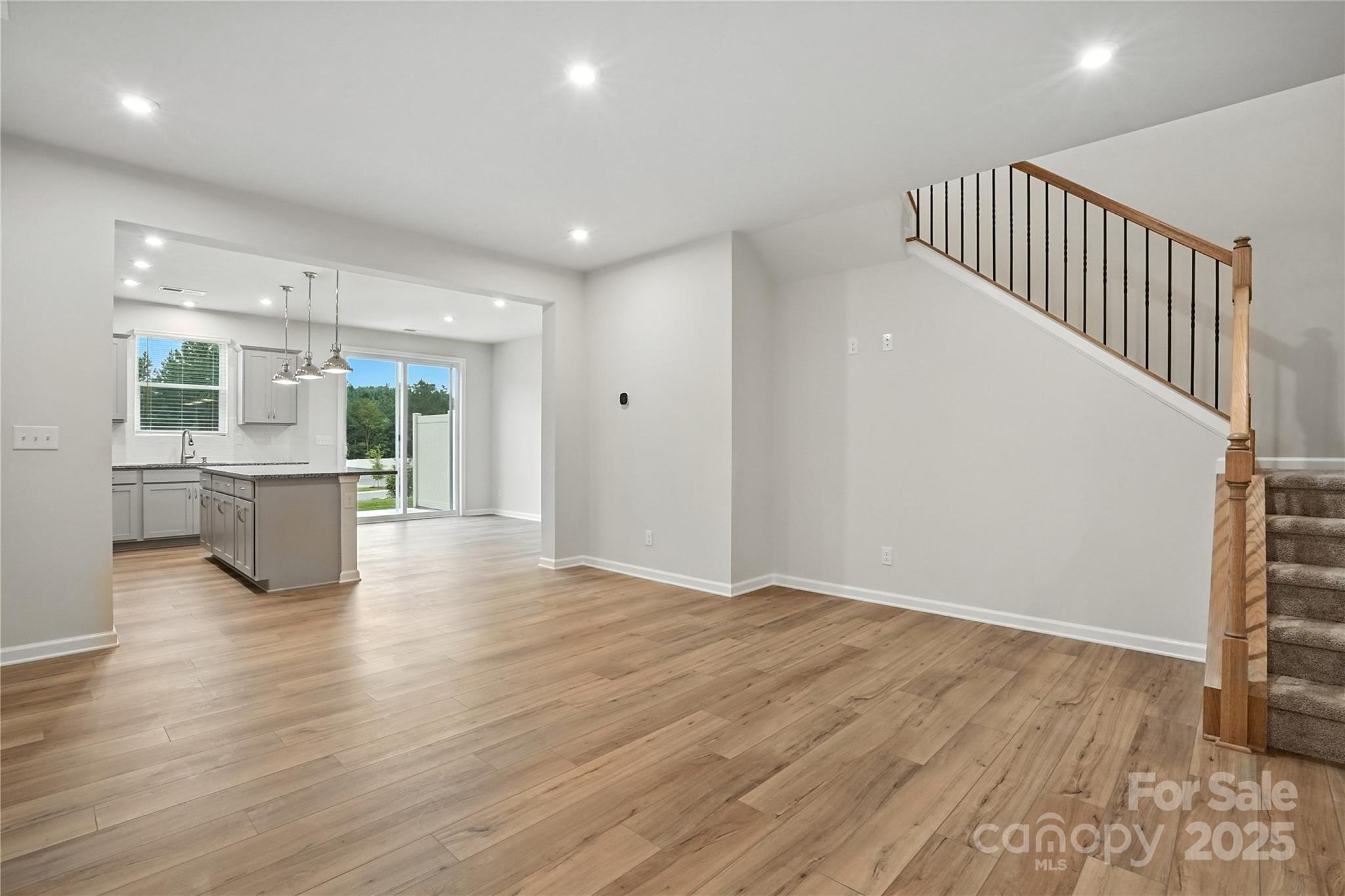 633 Cassidy Court — Clover