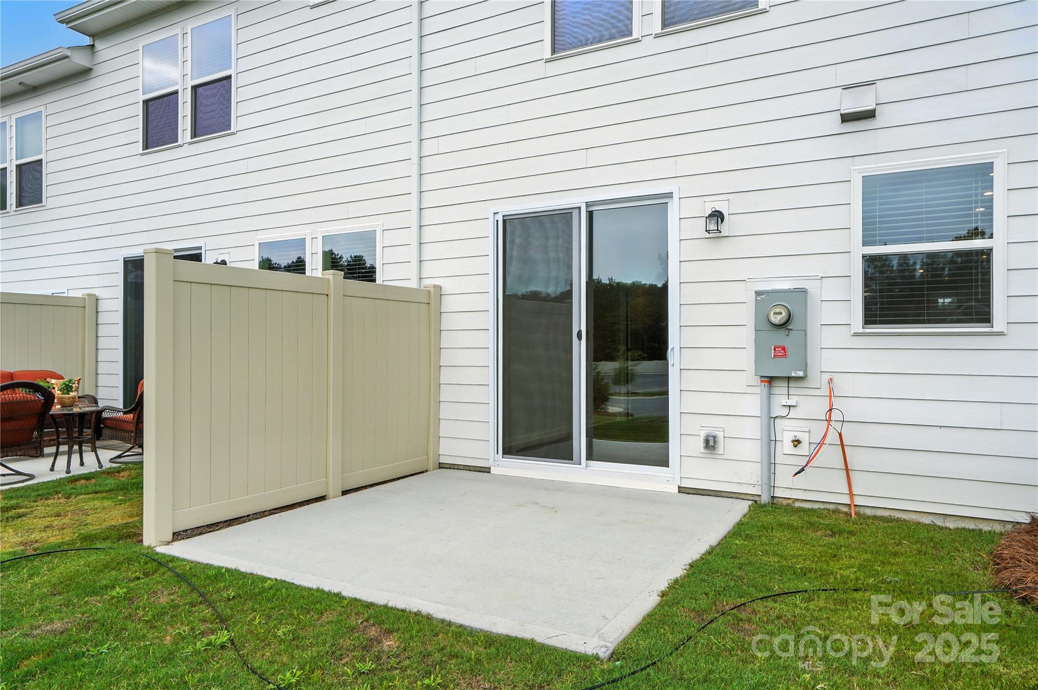 633 Cassidy Court — Clover