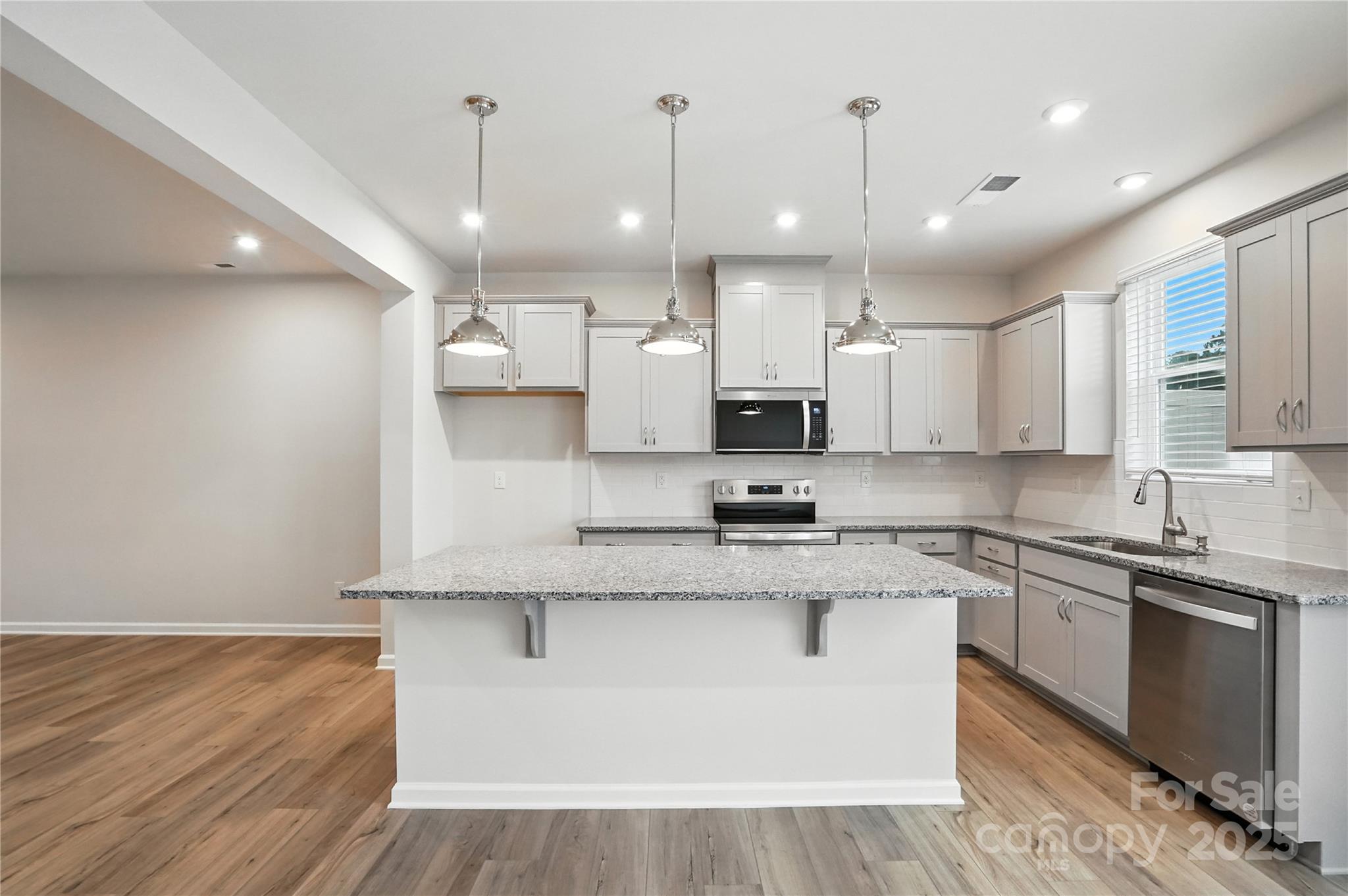 633 Cassidy Court — Clover