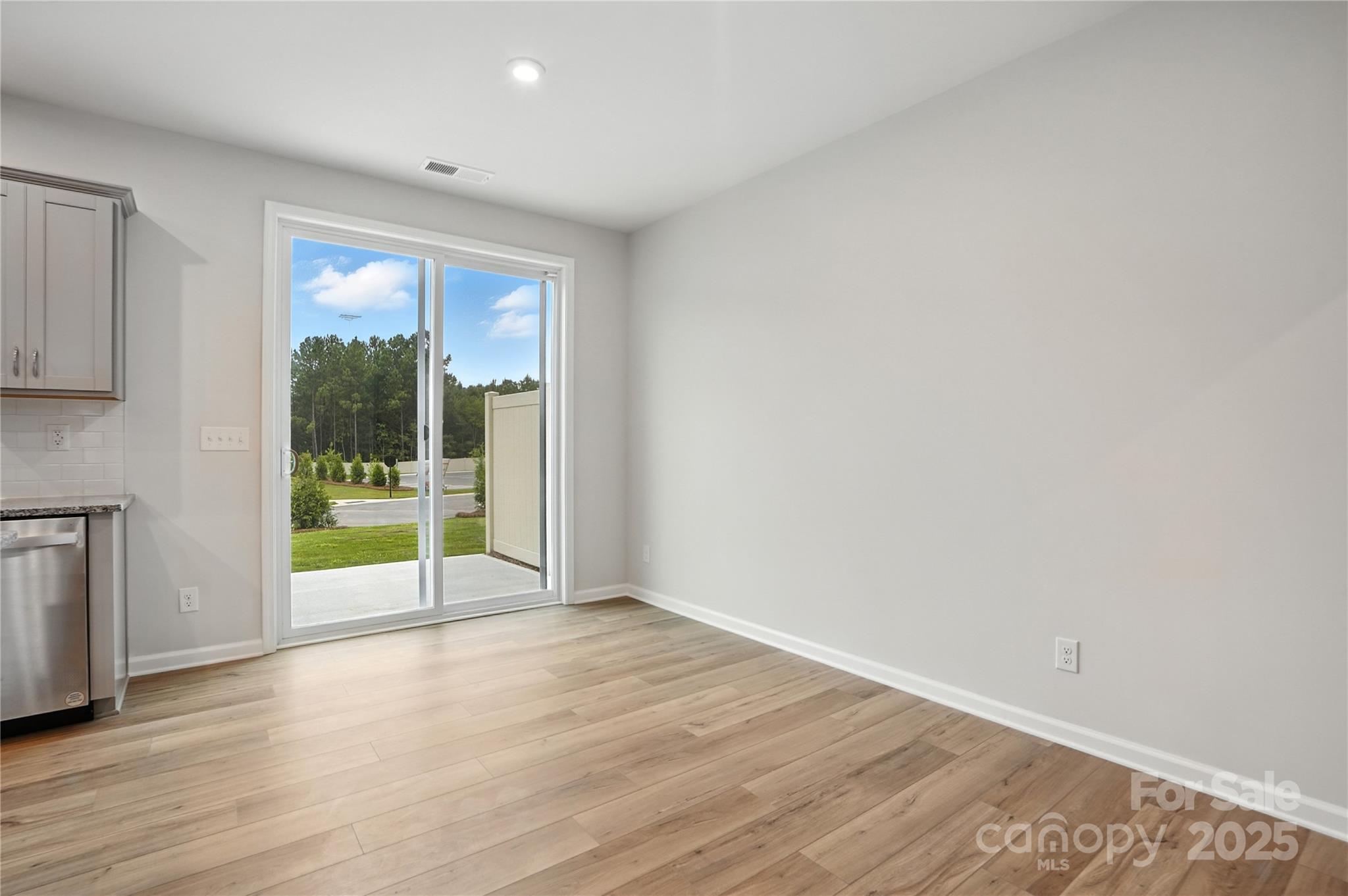 633 Cassidy Court — Clover