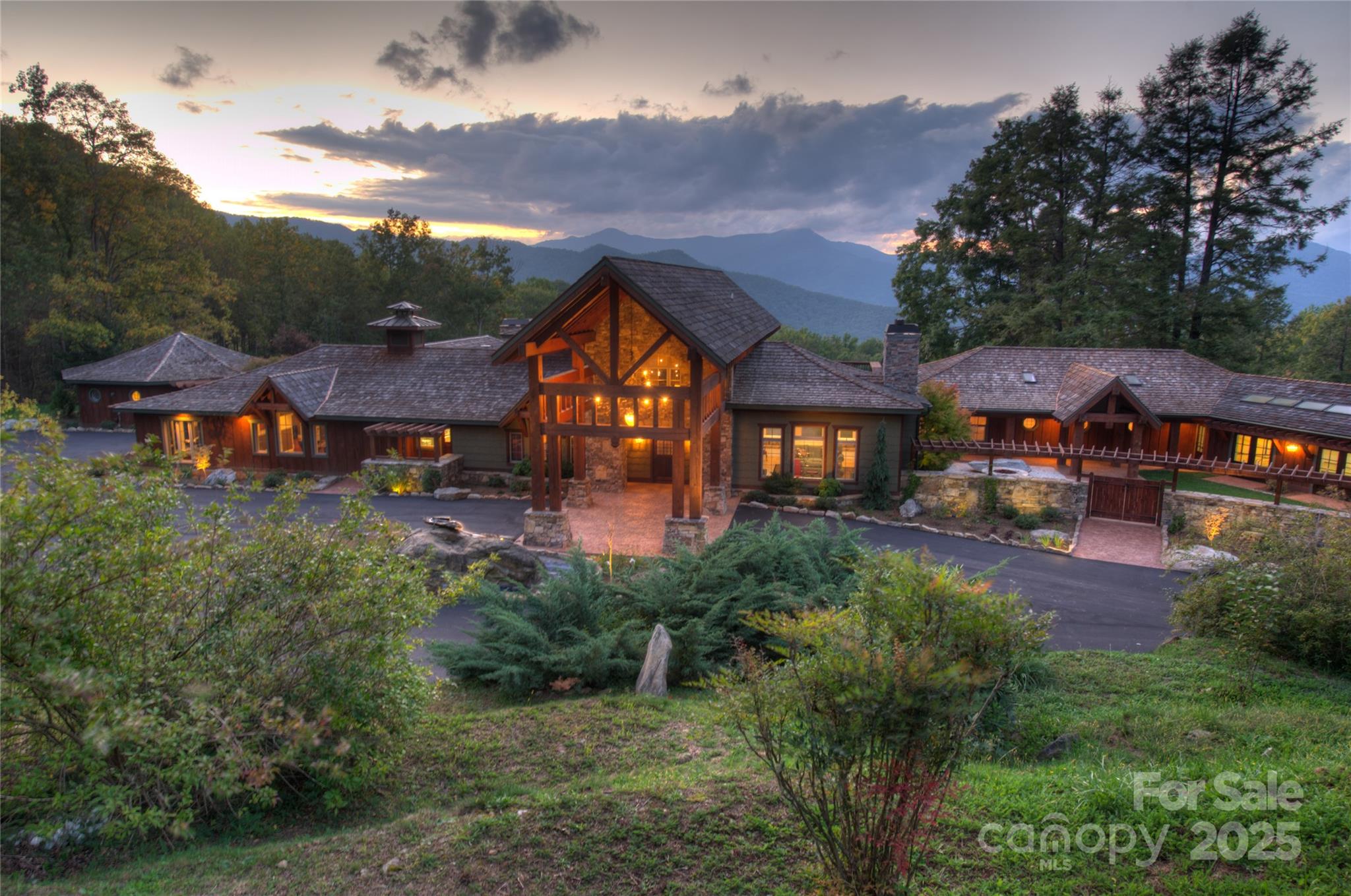 551 Macallan Drive — Waynesville
