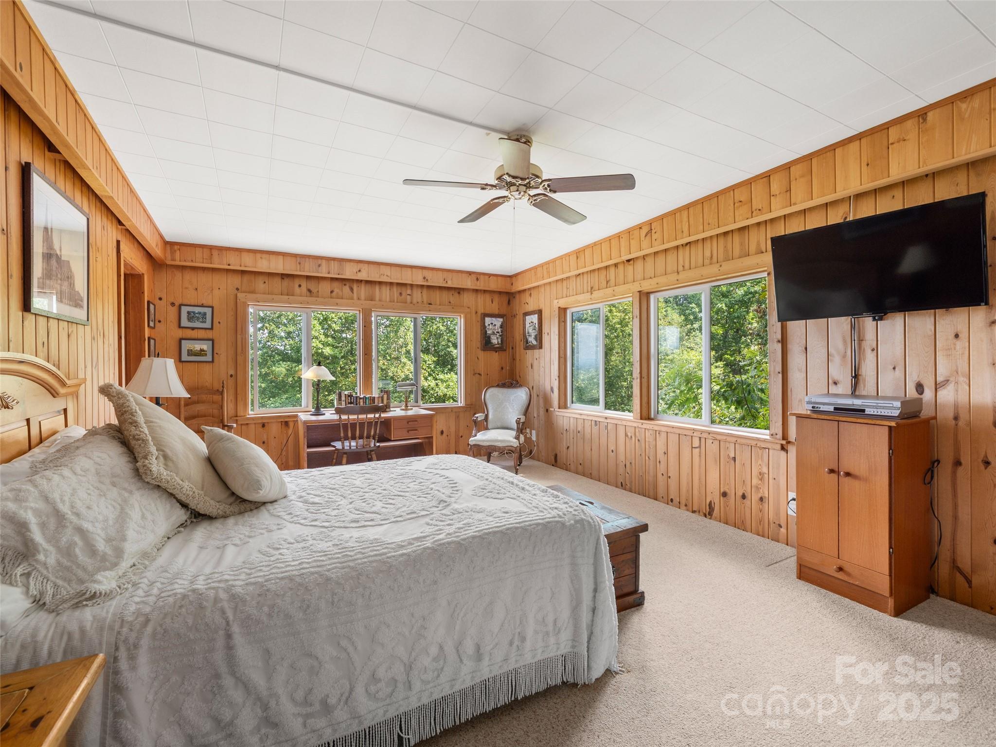 435 Upper Laurel Drive — Laurel Park