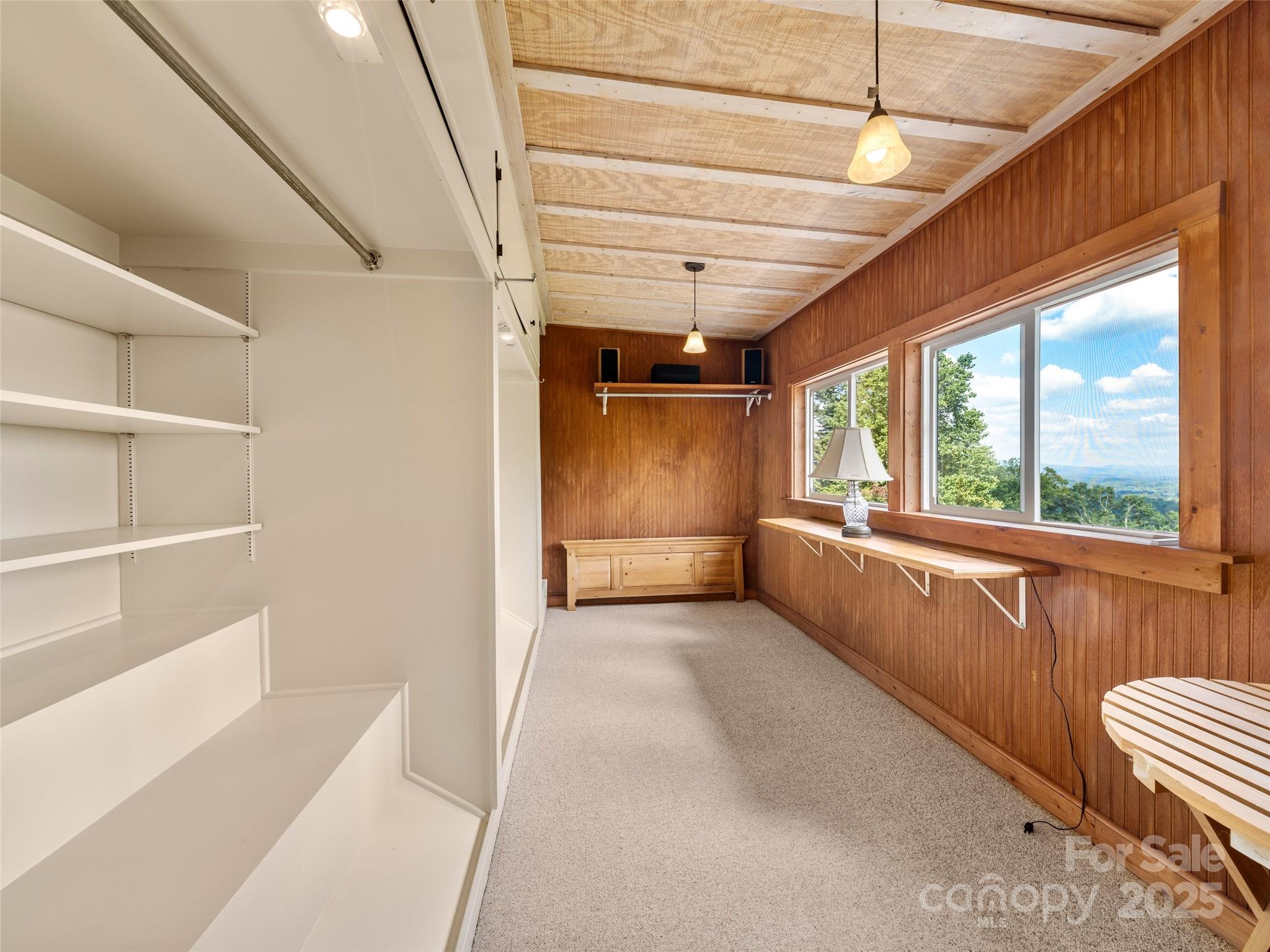 435 Upper Laurel Drive — Laurel Park