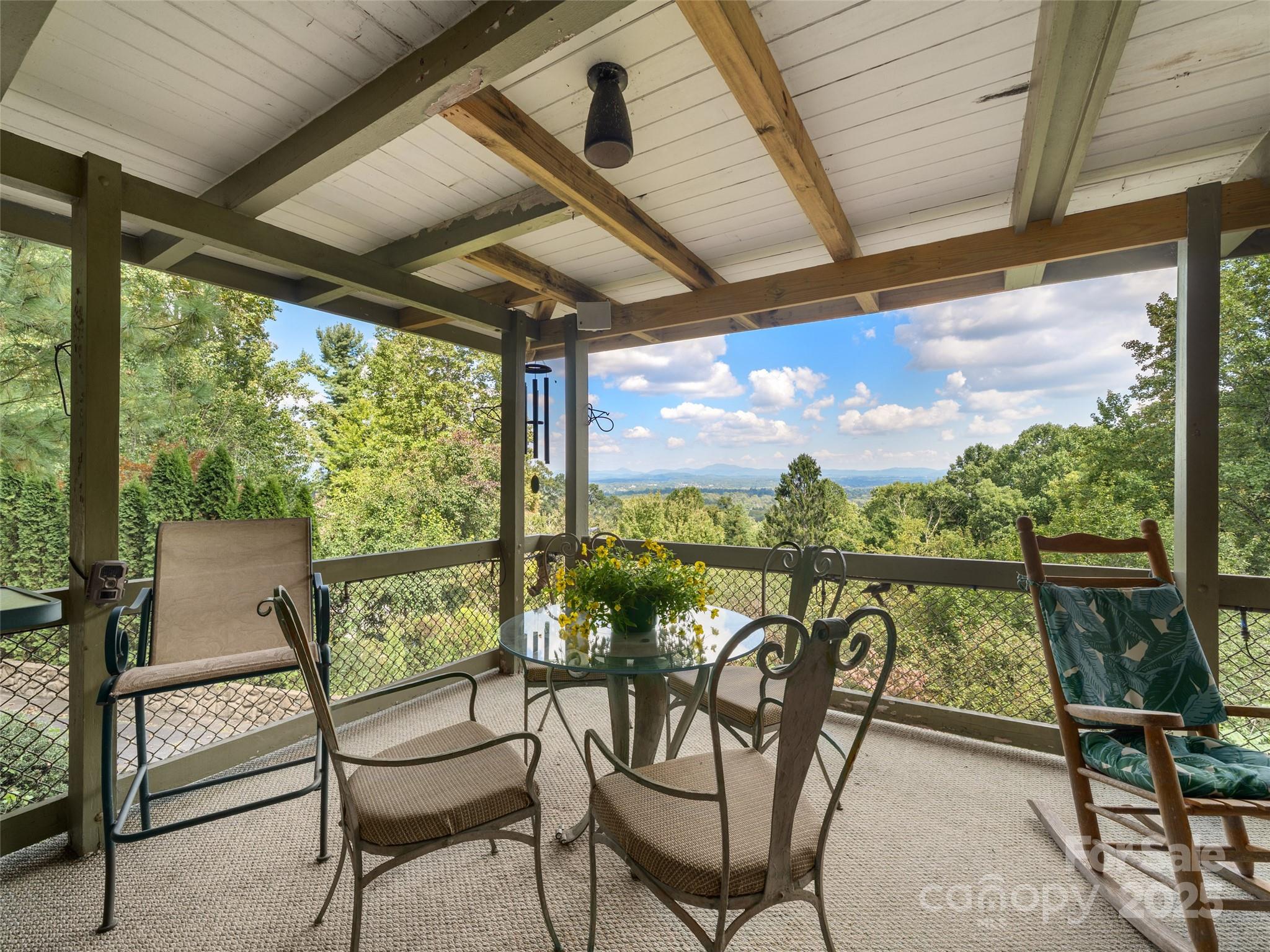 435 Upper Laurel Drive — Laurel Park