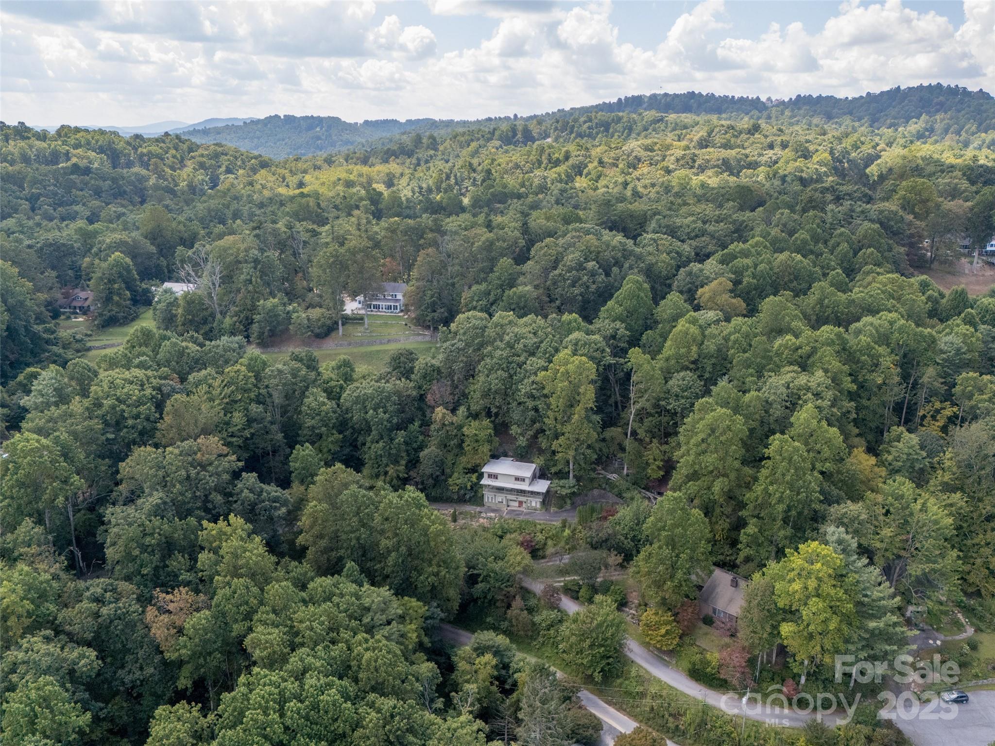 435 Upper Laurel Drive — Laurel Park
