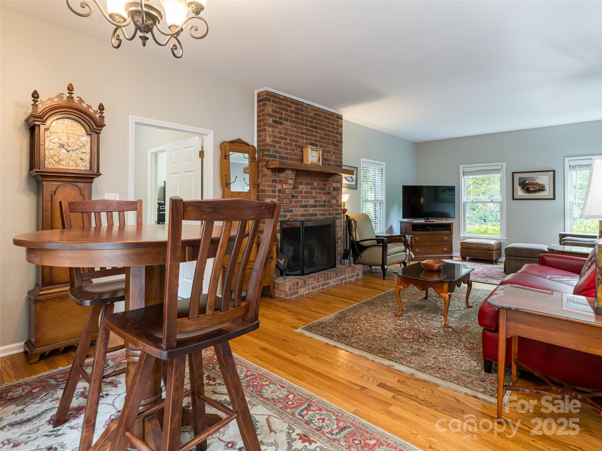 91 Carter Cove Road — Asheville
