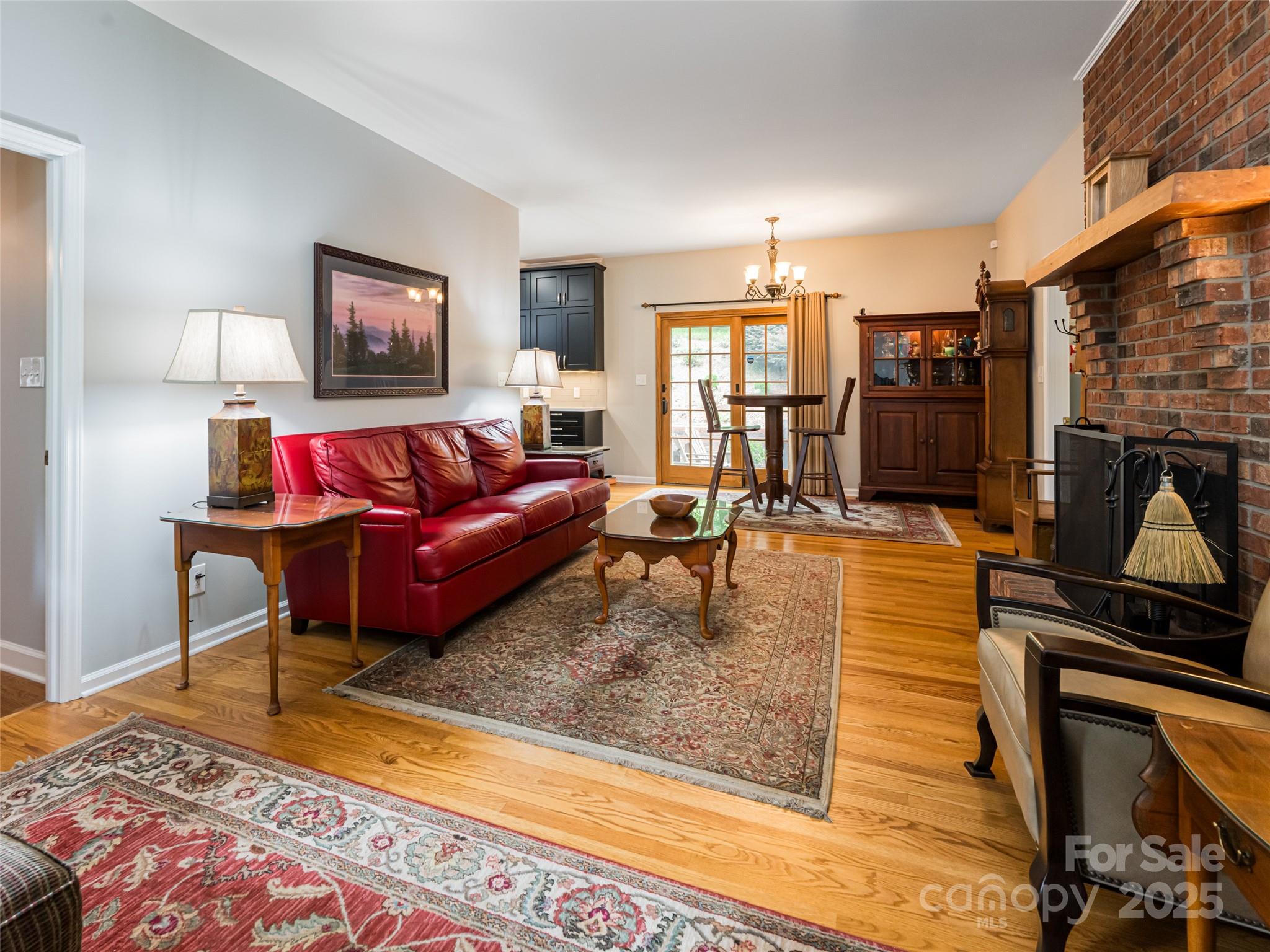 91 Carter Cove Road — Asheville