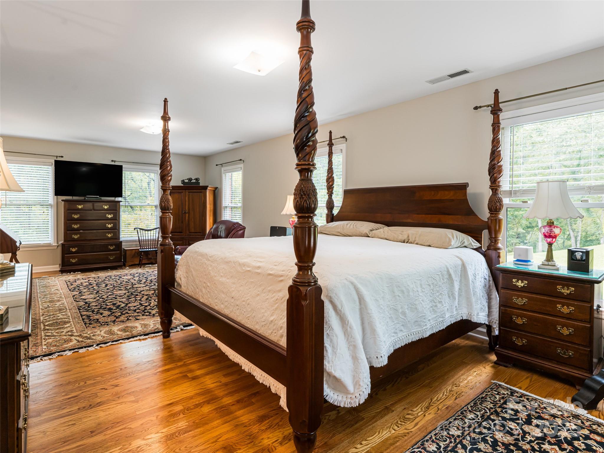 91 Carter Cove Road — Asheville