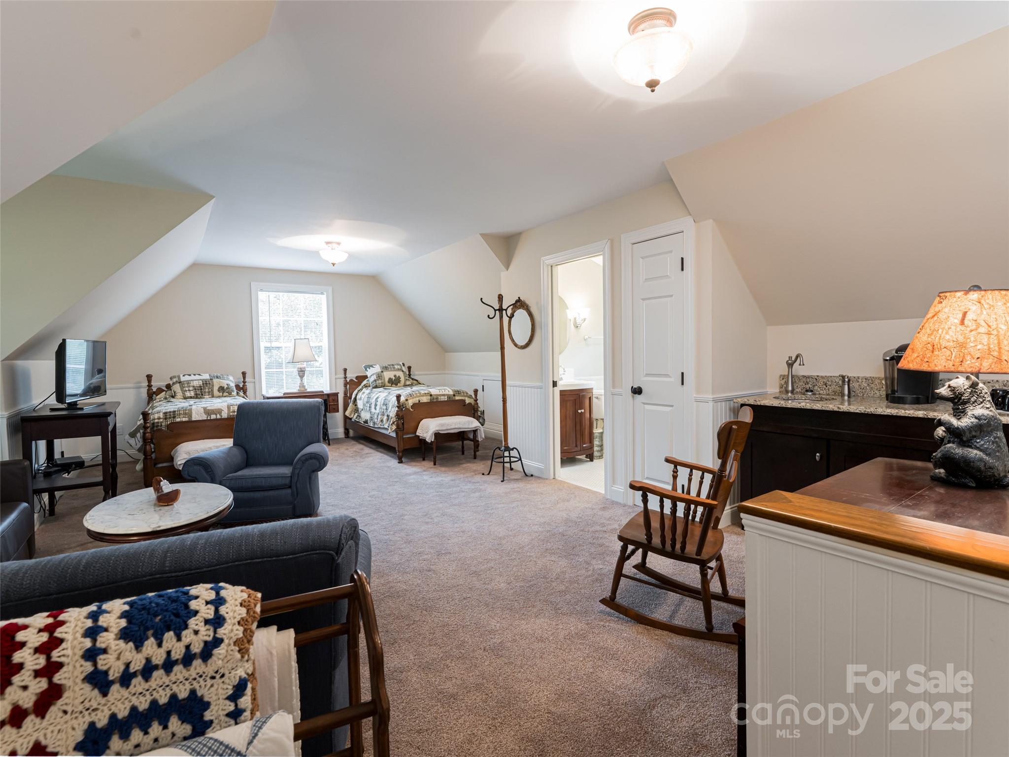 91 Carter Cove Road — Asheville