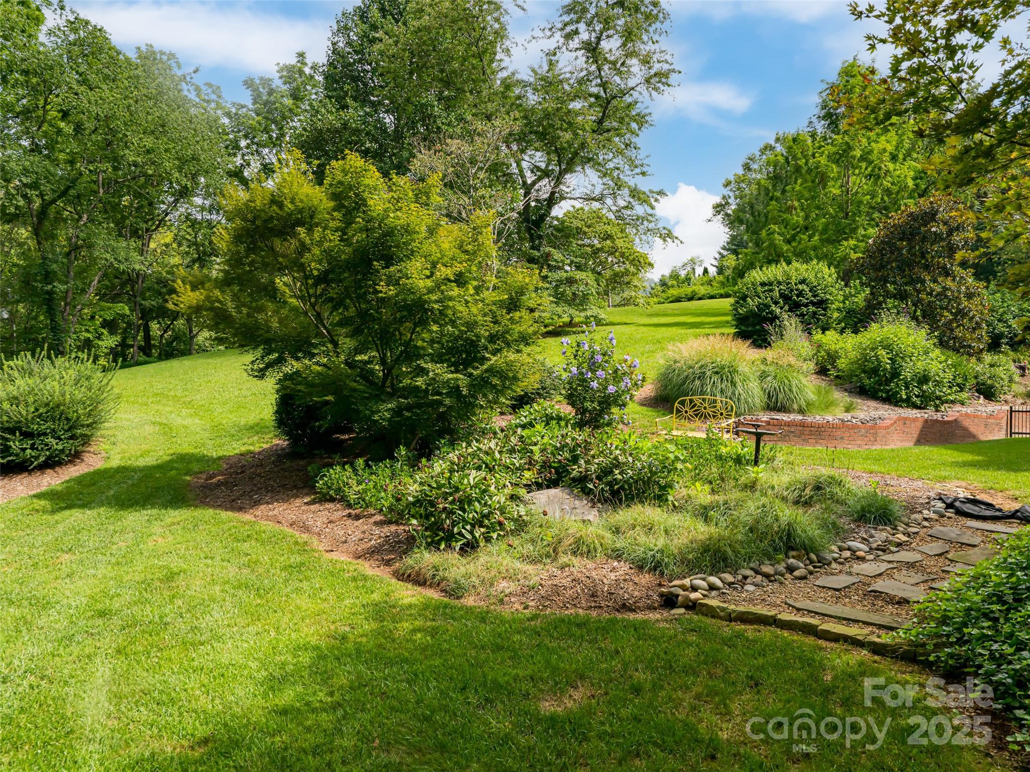 91 Carter Cove Road — Asheville