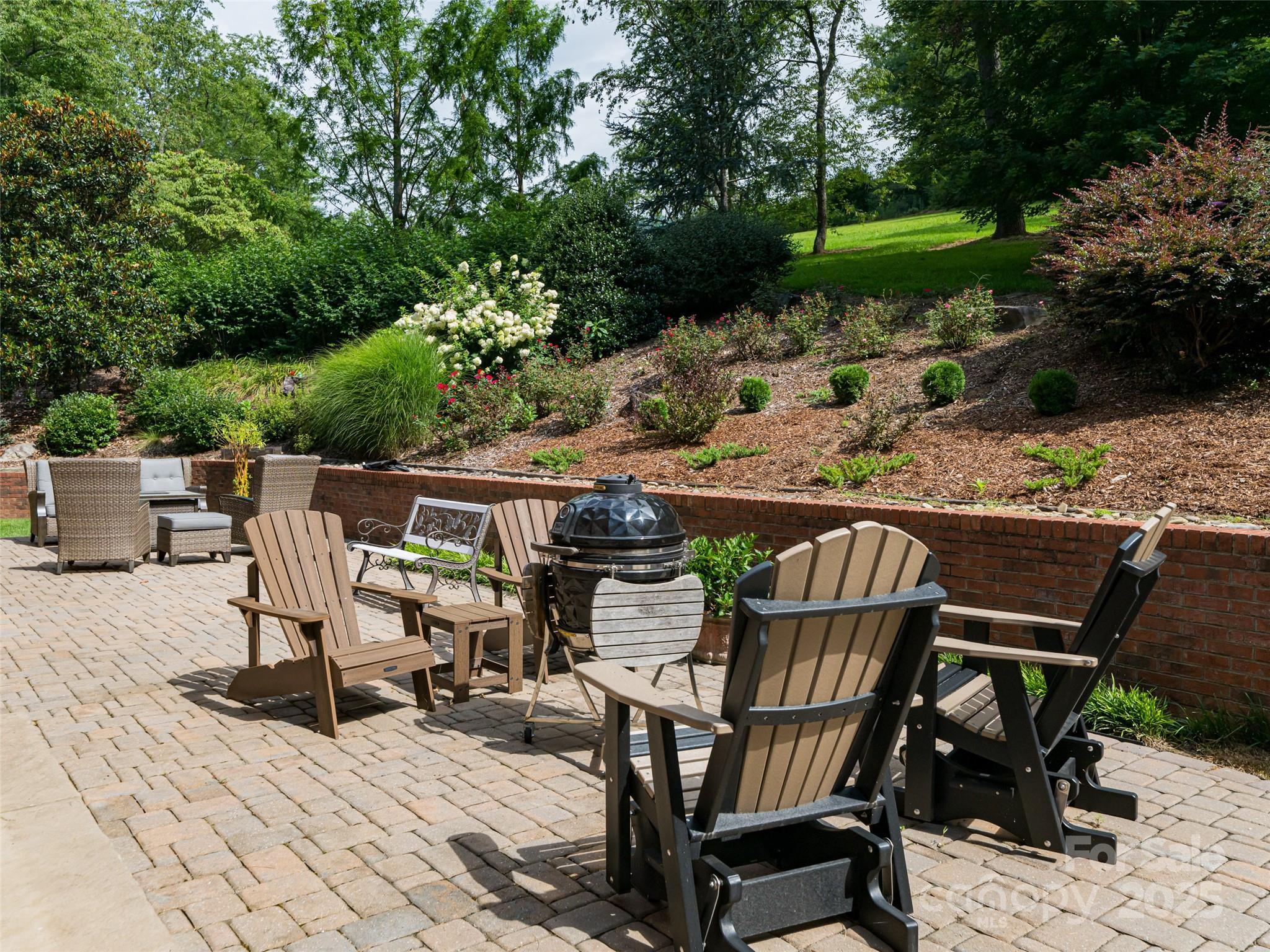 91 Carter Cove Road — Asheville