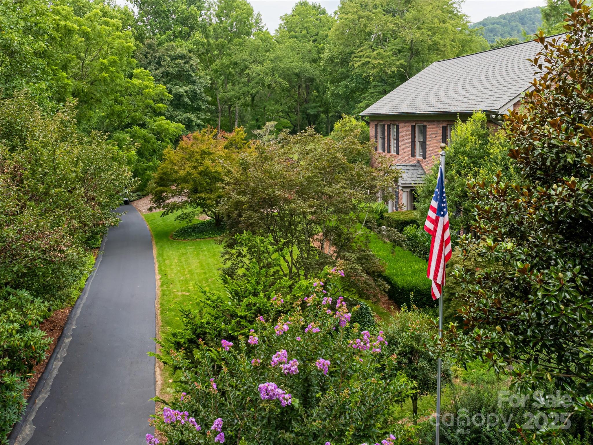 91 Carter Cove Road — Asheville
