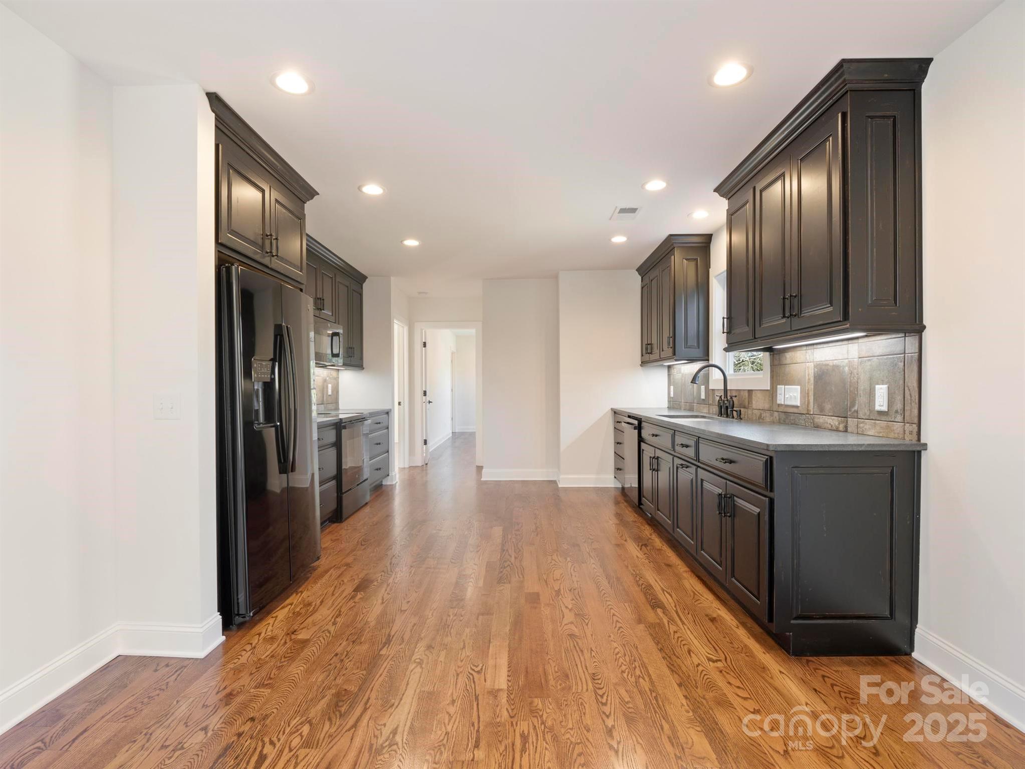 100 Gilbert Road — Columbus