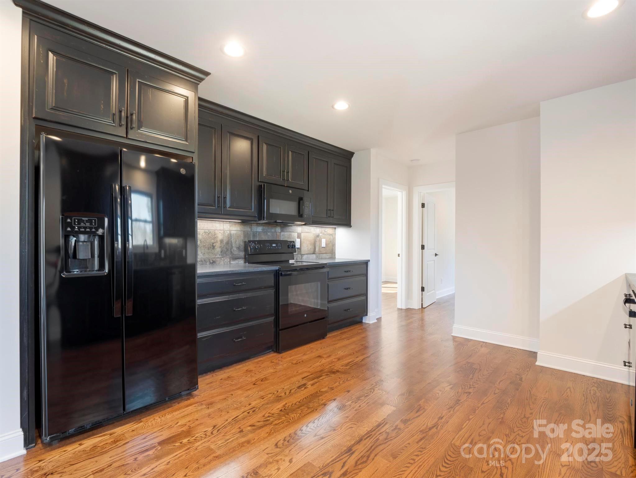 100 Gilbert Road — Columbus