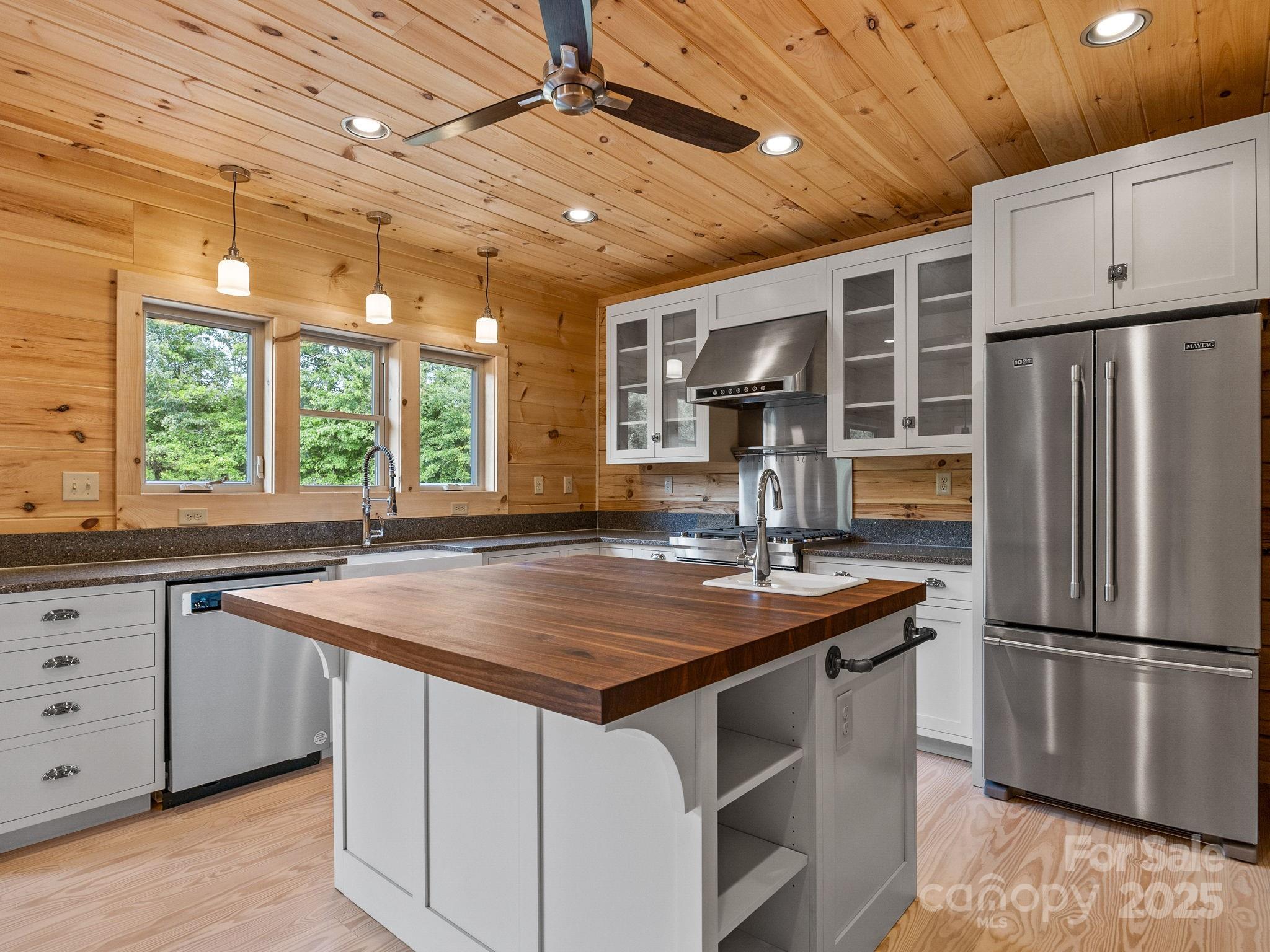 185 Robinson Acres Lane — Rutherfordton