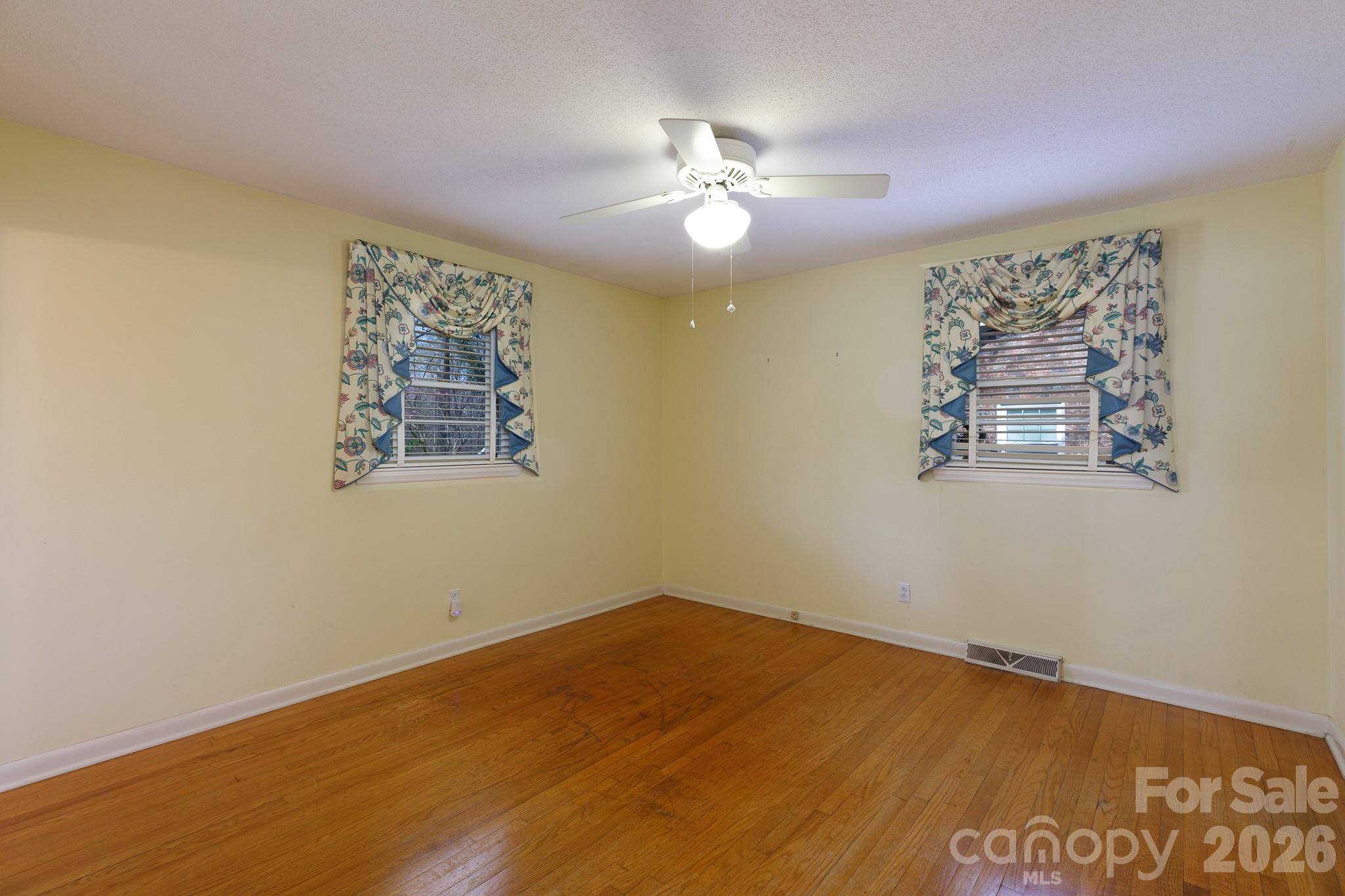 637 University Drive — Rock Hill