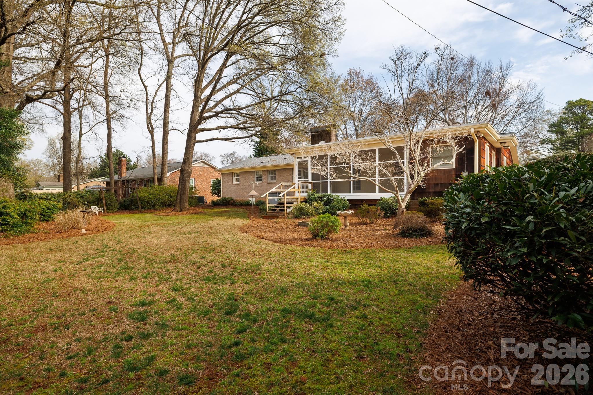 637 University Drive — Rock Hill