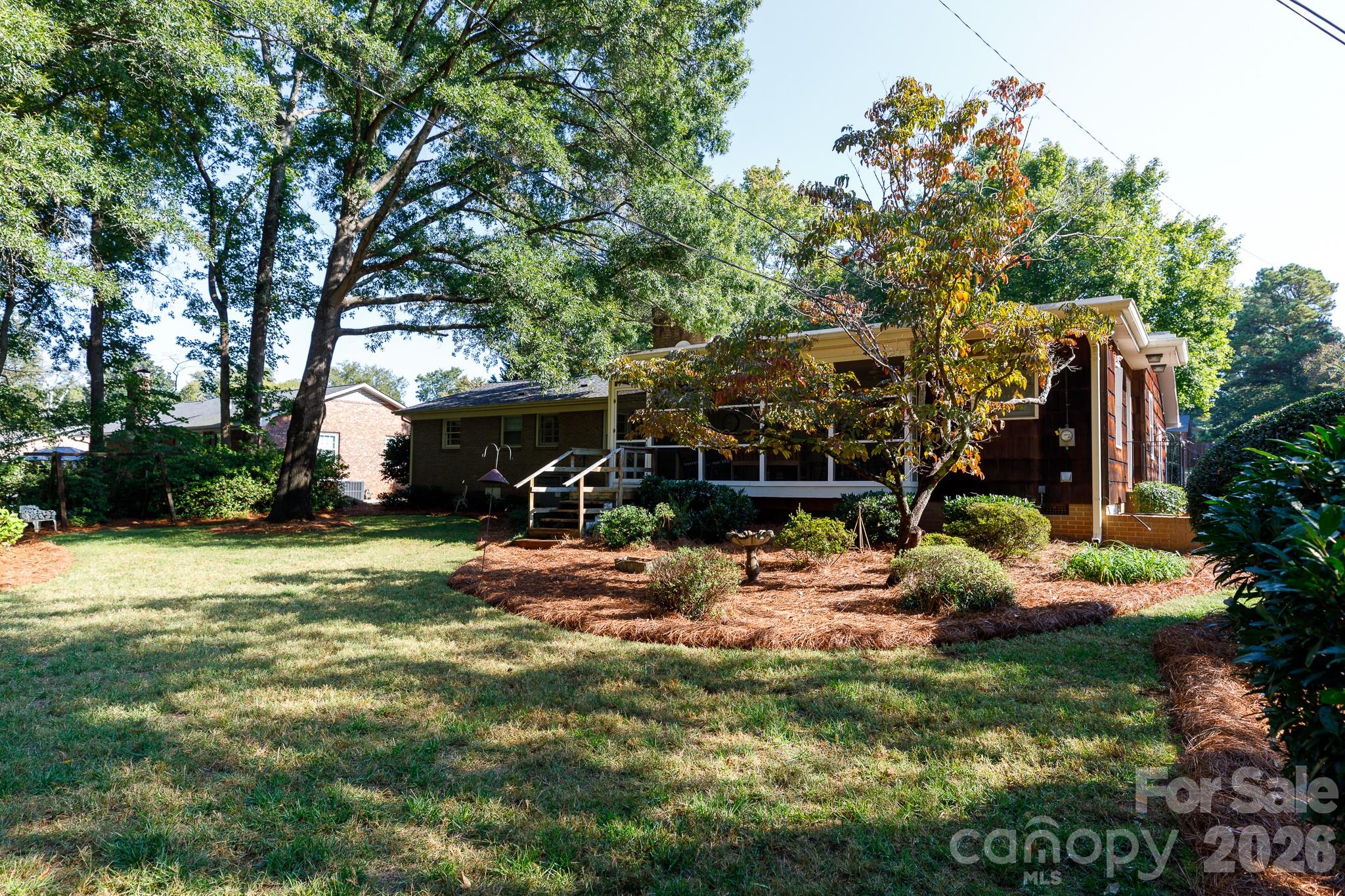 637 University Drive — Rock Hill