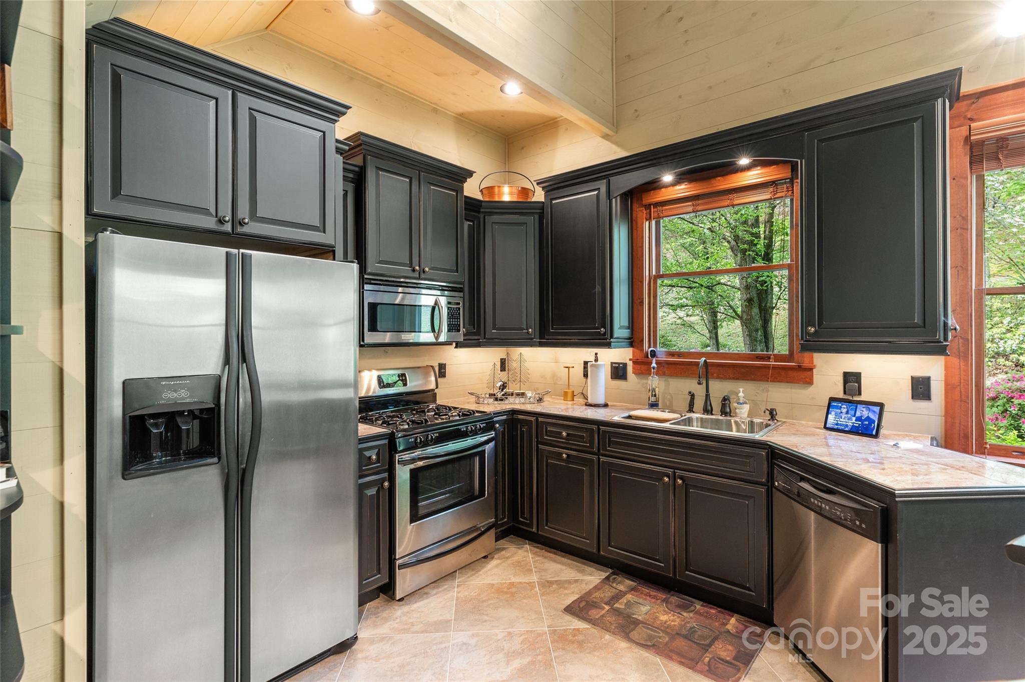 1283 Leafstone Circle — Sylva