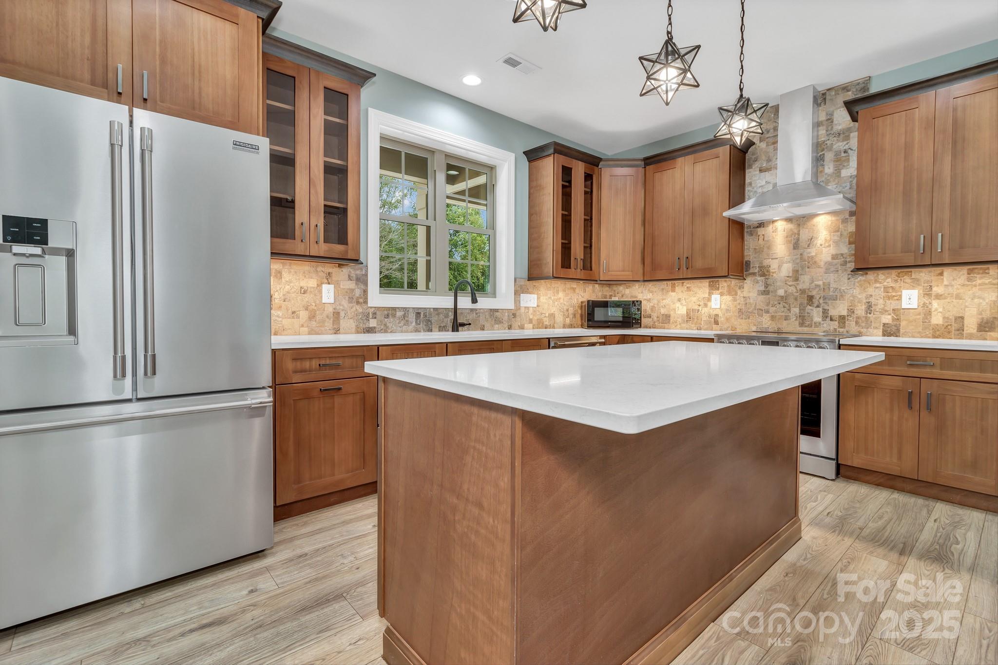926 Settlers Trail — Mars Hill
