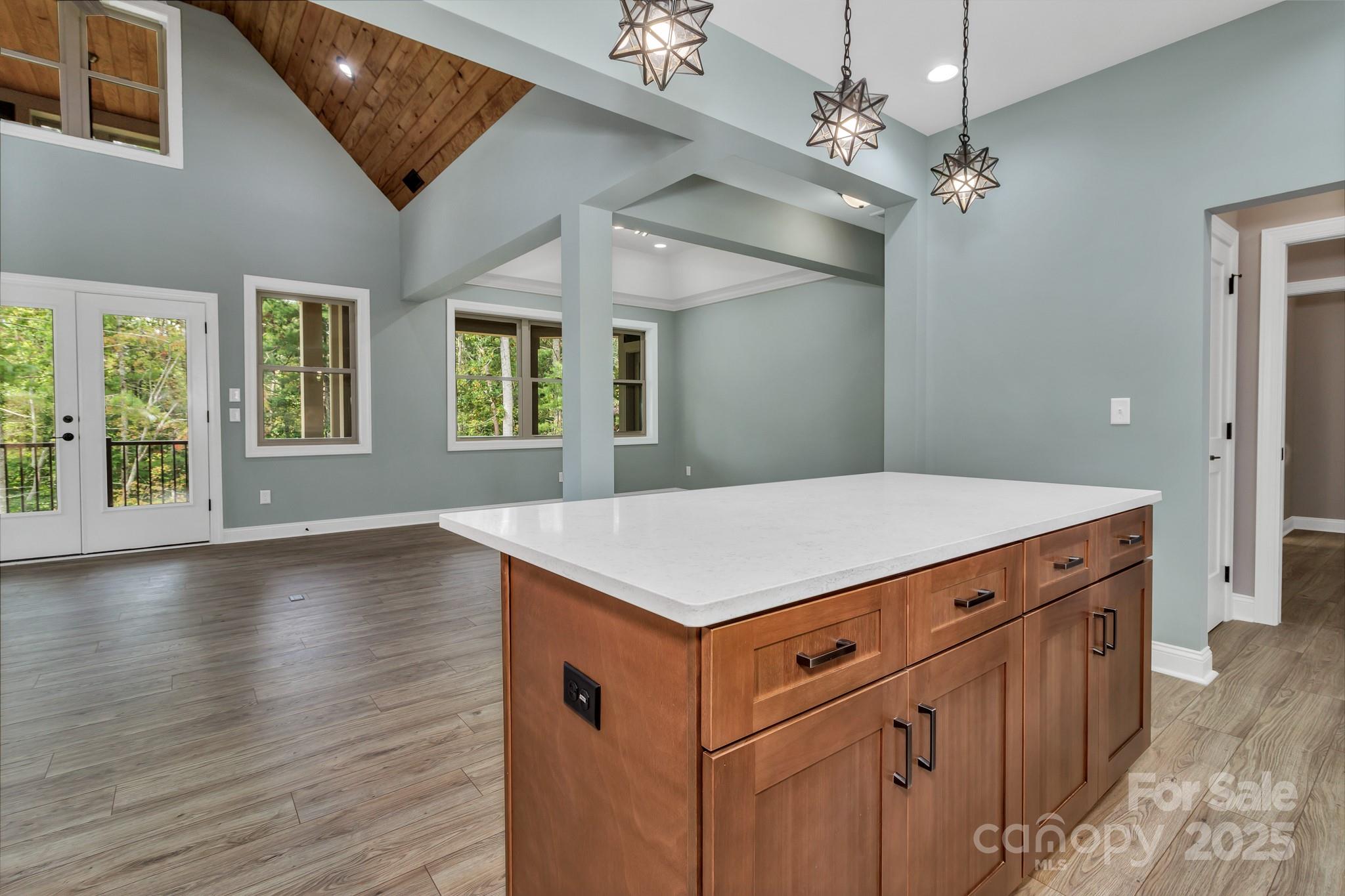 926 Settlers Trail — Mars Hill
