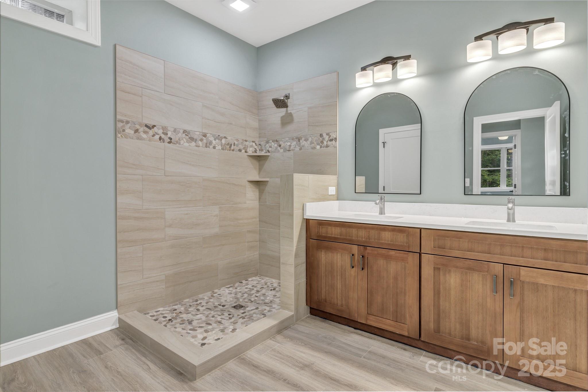 926 Settlers Trail — Mars Hill