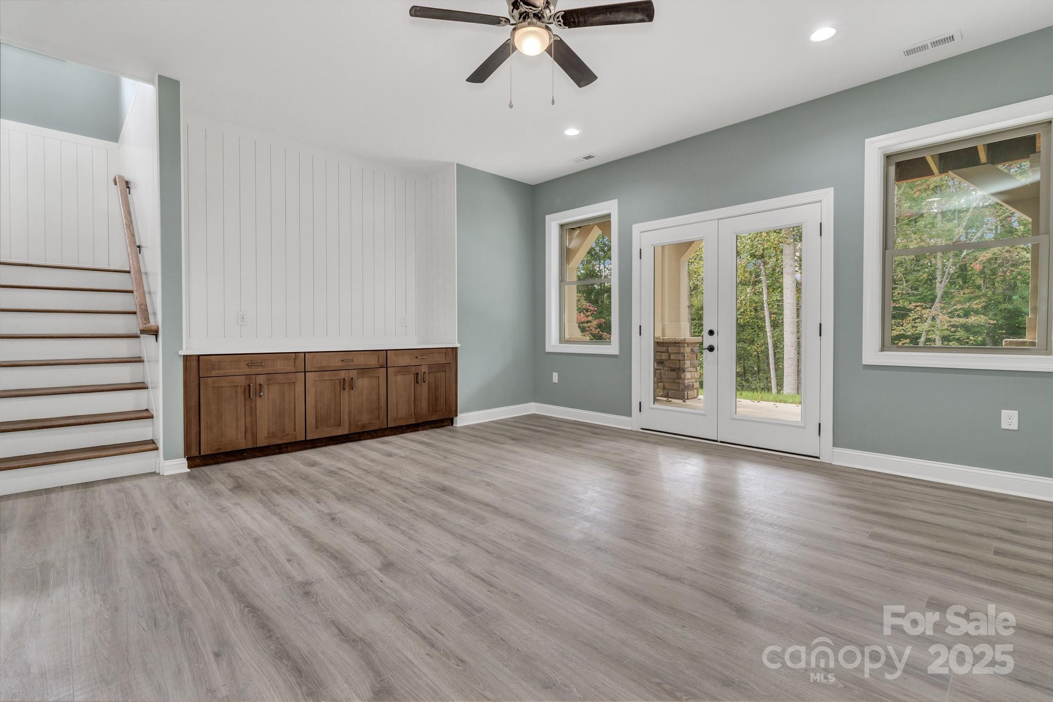 926 Settlers Trail — Mars Hill