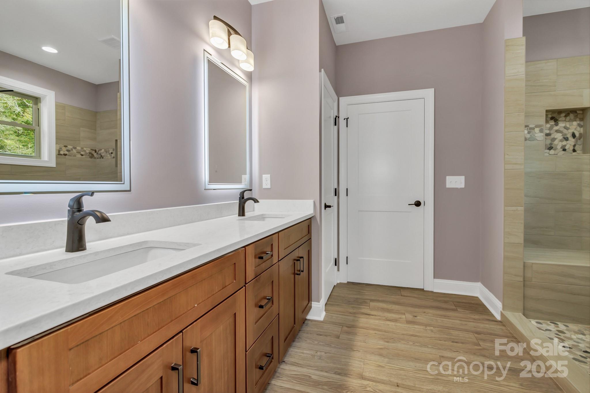 926 Settlers Trail — Mars Hill
