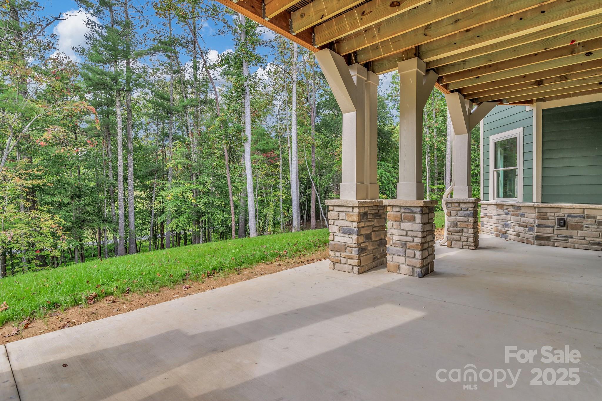 926 Settlers Trail — Mars Hill