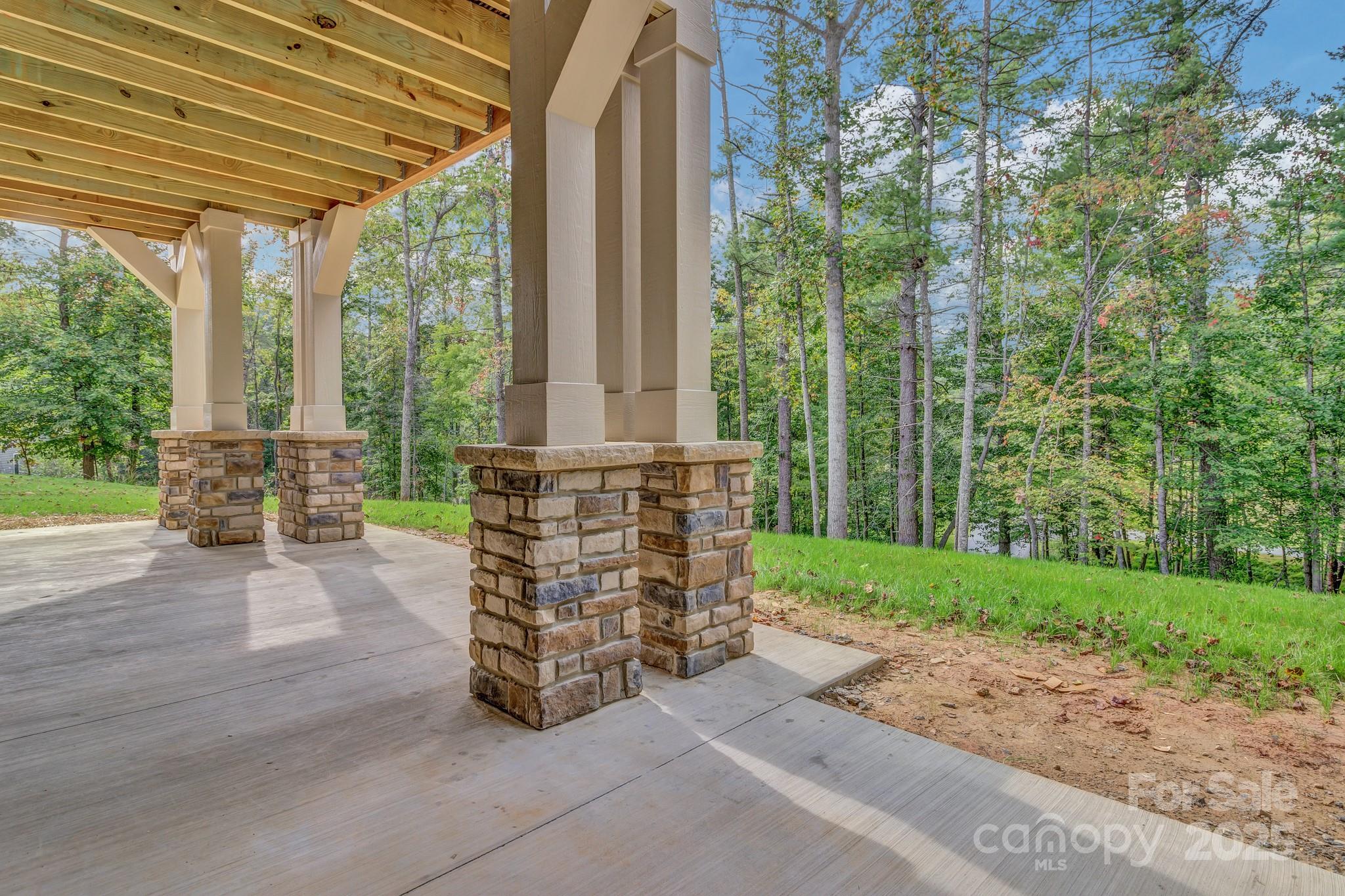 926 Settlers Trail — Mars Hill