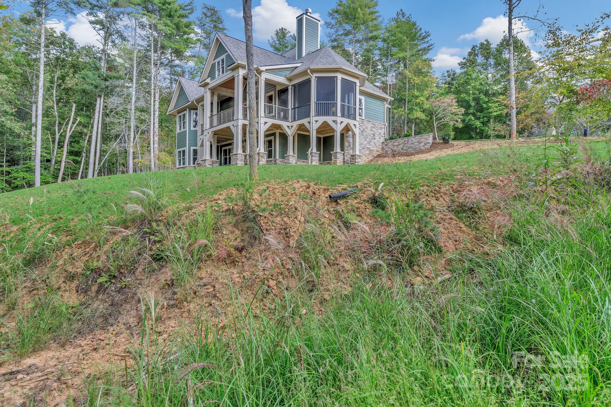 926 Settlers Trail — Mars Hill