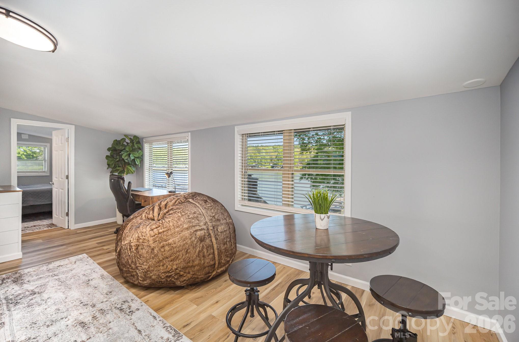 1435 Panther Point Road — Richfield