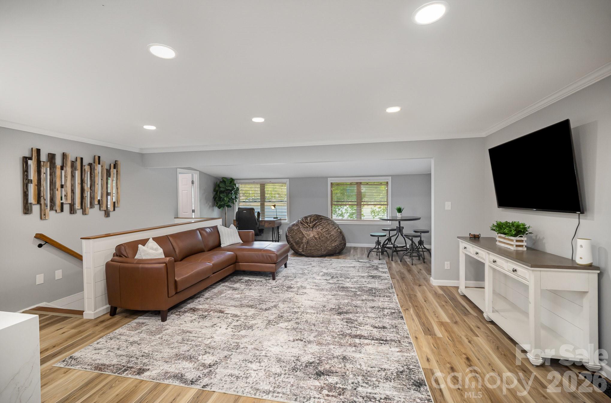 1435 Panther Point Road — Richfield