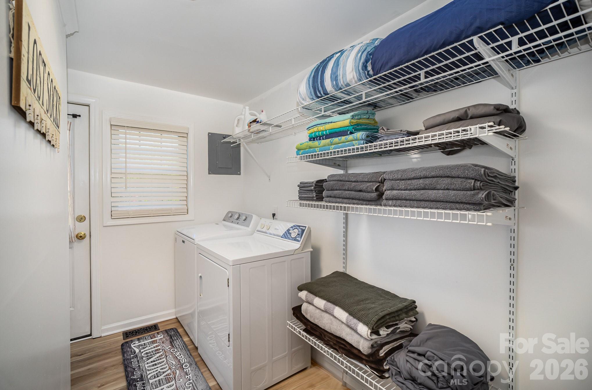 1435 Panther Point Road — Richfield