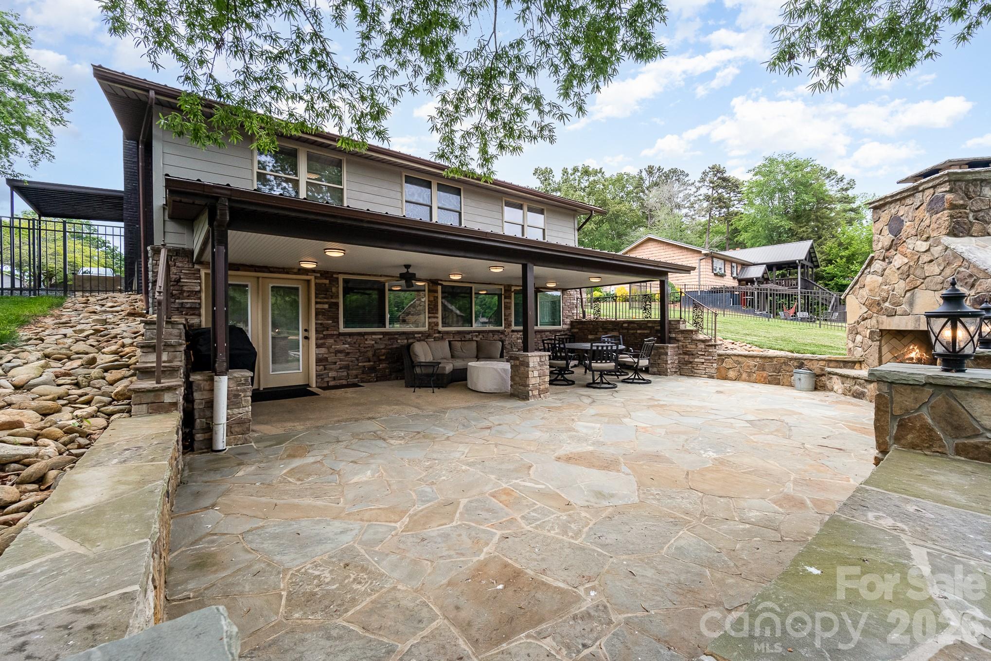 1435 Panther Point Road — Richfield