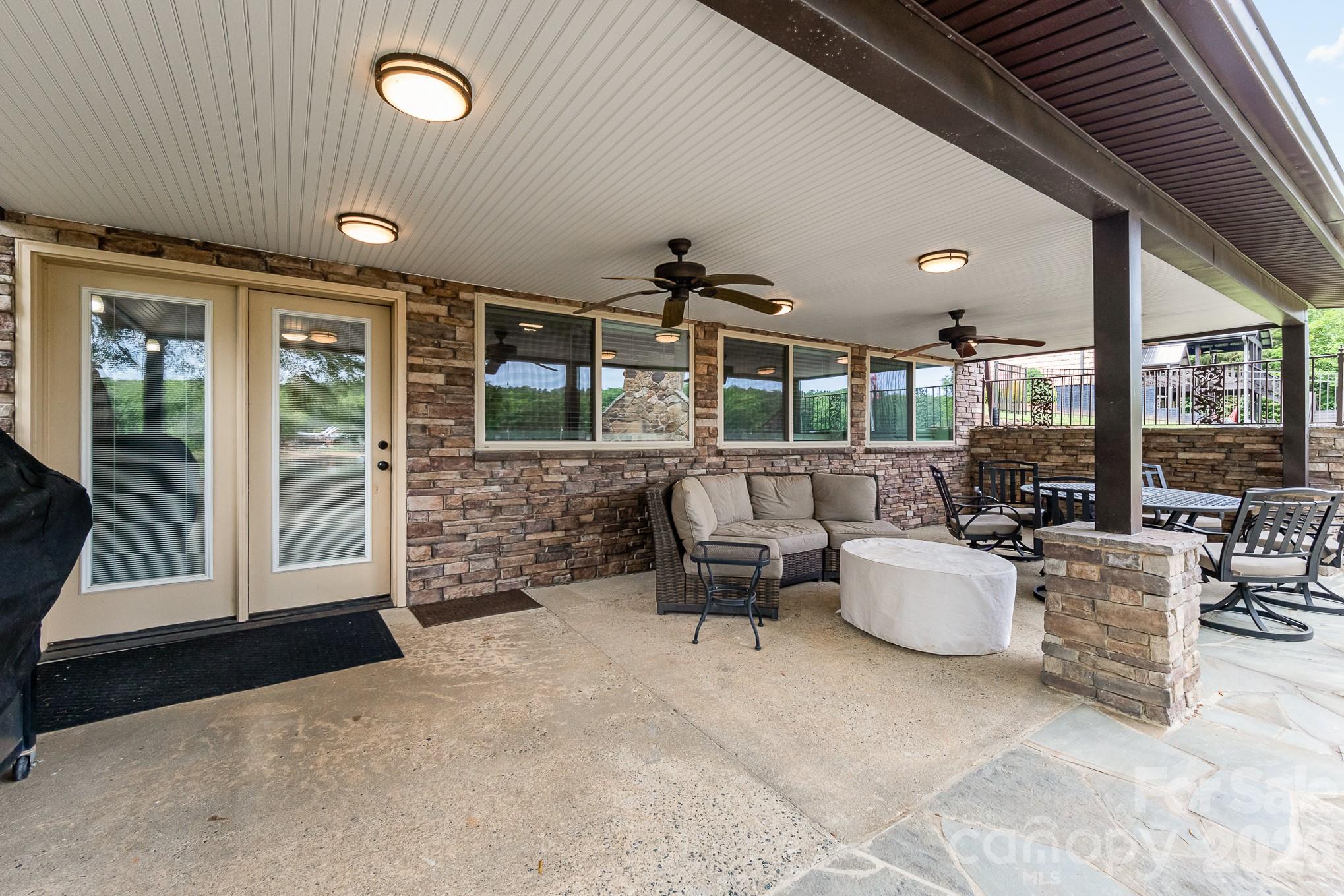 1435 Panther Point Road — Richfield