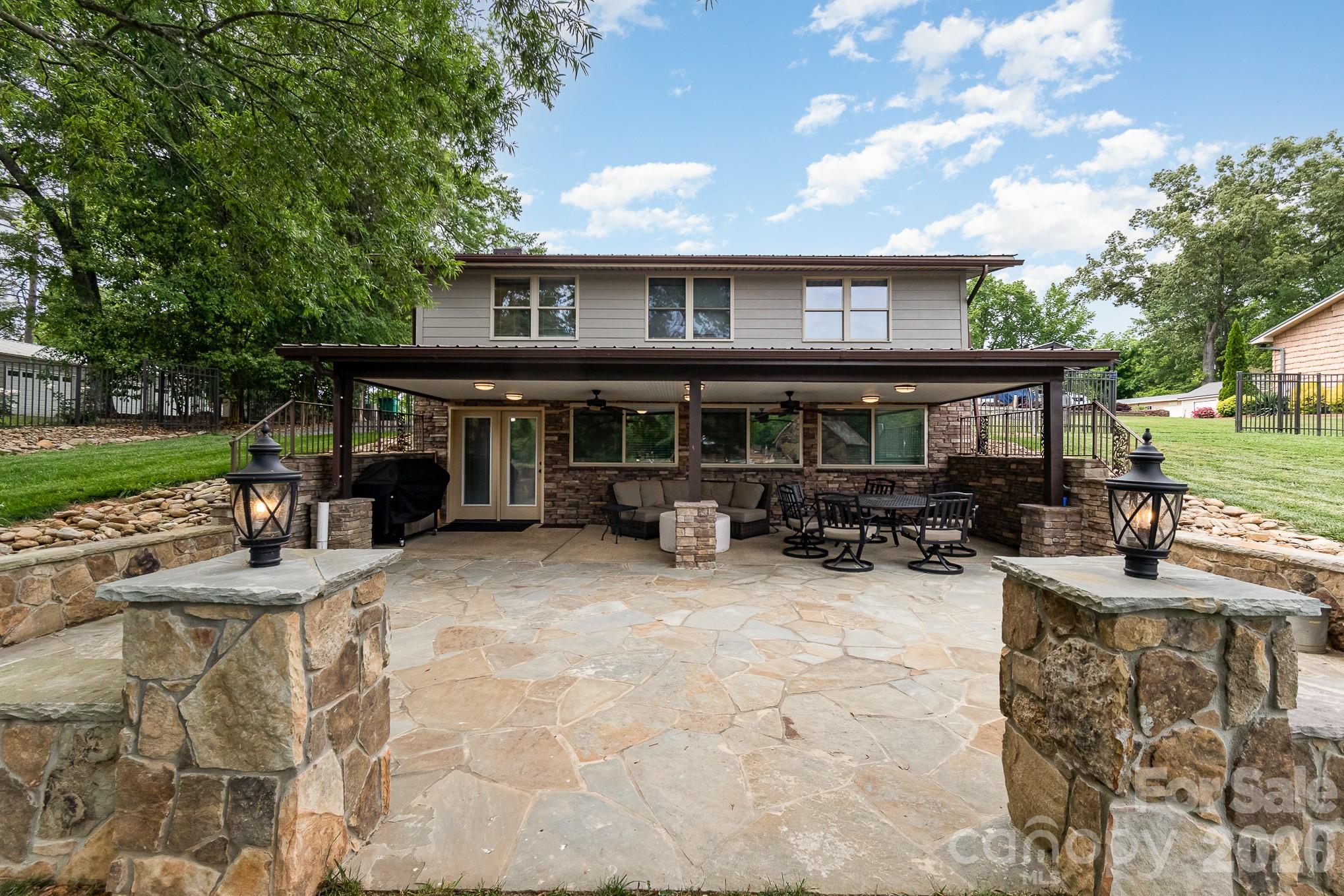 1435 Panther Point Road — Richfield