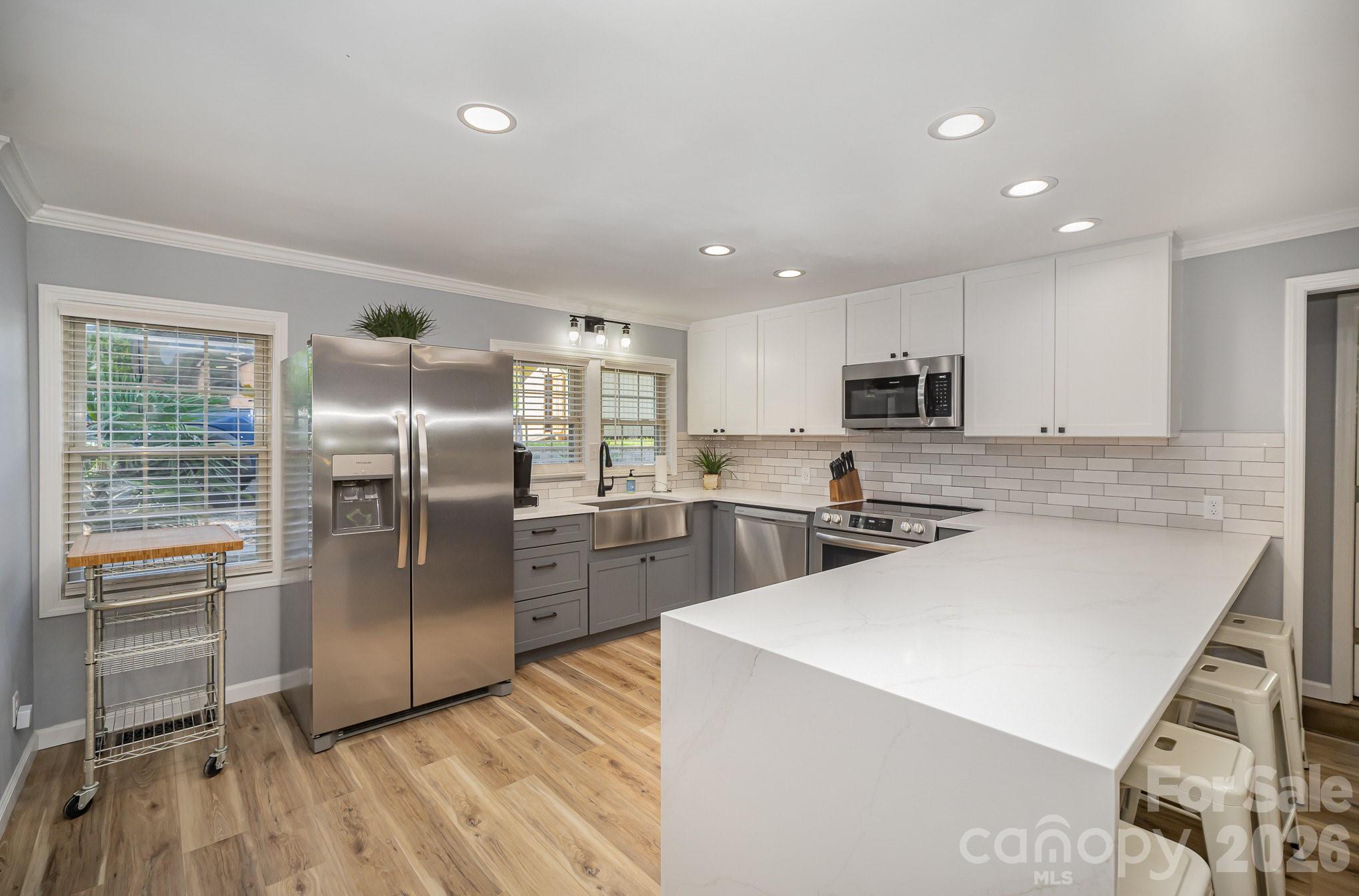 1435 Panther Point Road — Richfield