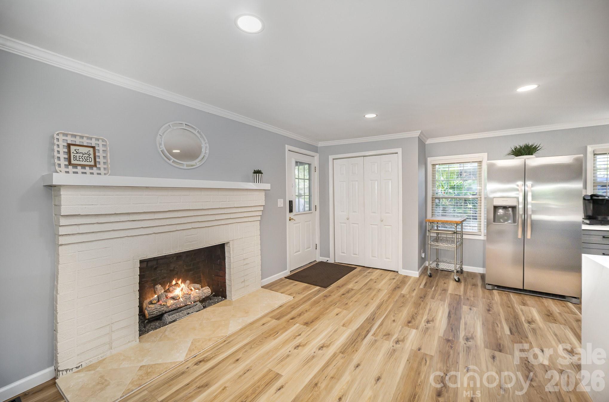 1435 Panther Point Road — Richfield