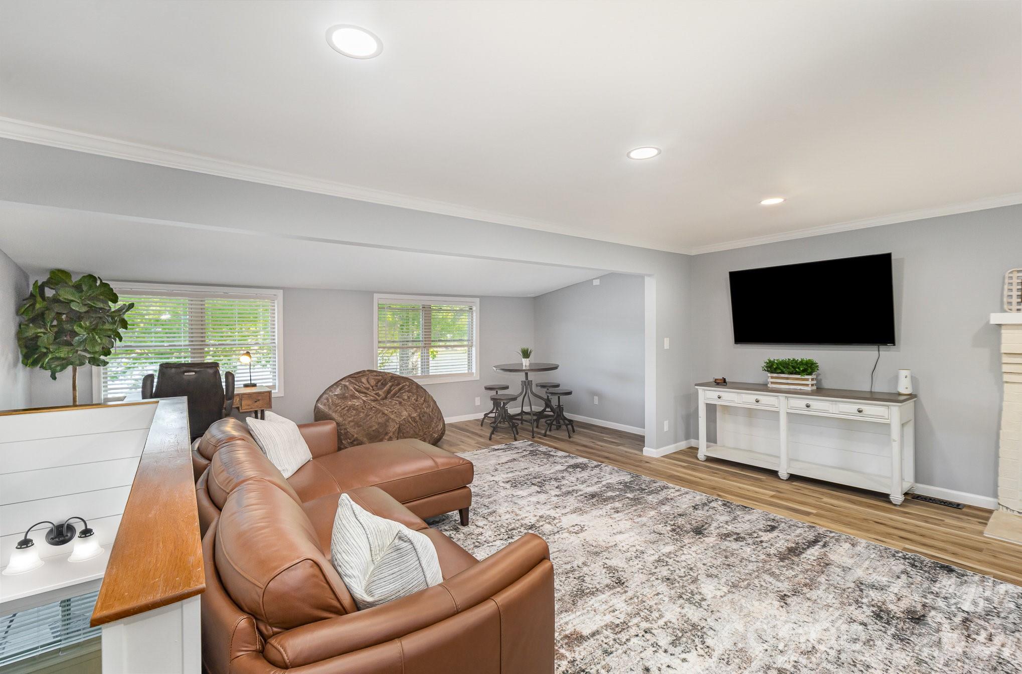 1435 Panther Point Road — Richfield